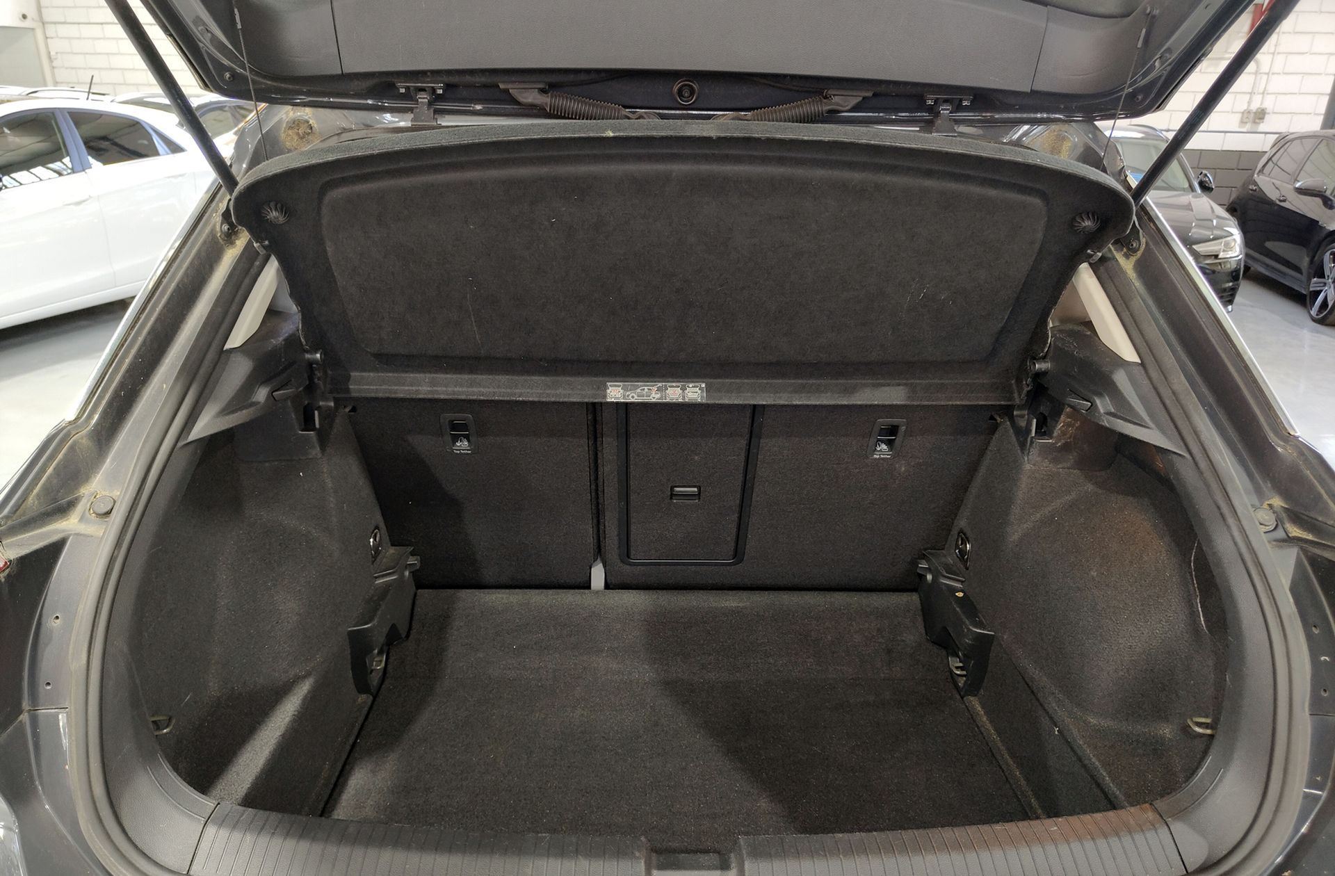 Volkswagen T-Roc Advance 1.0 TSI - foto 14