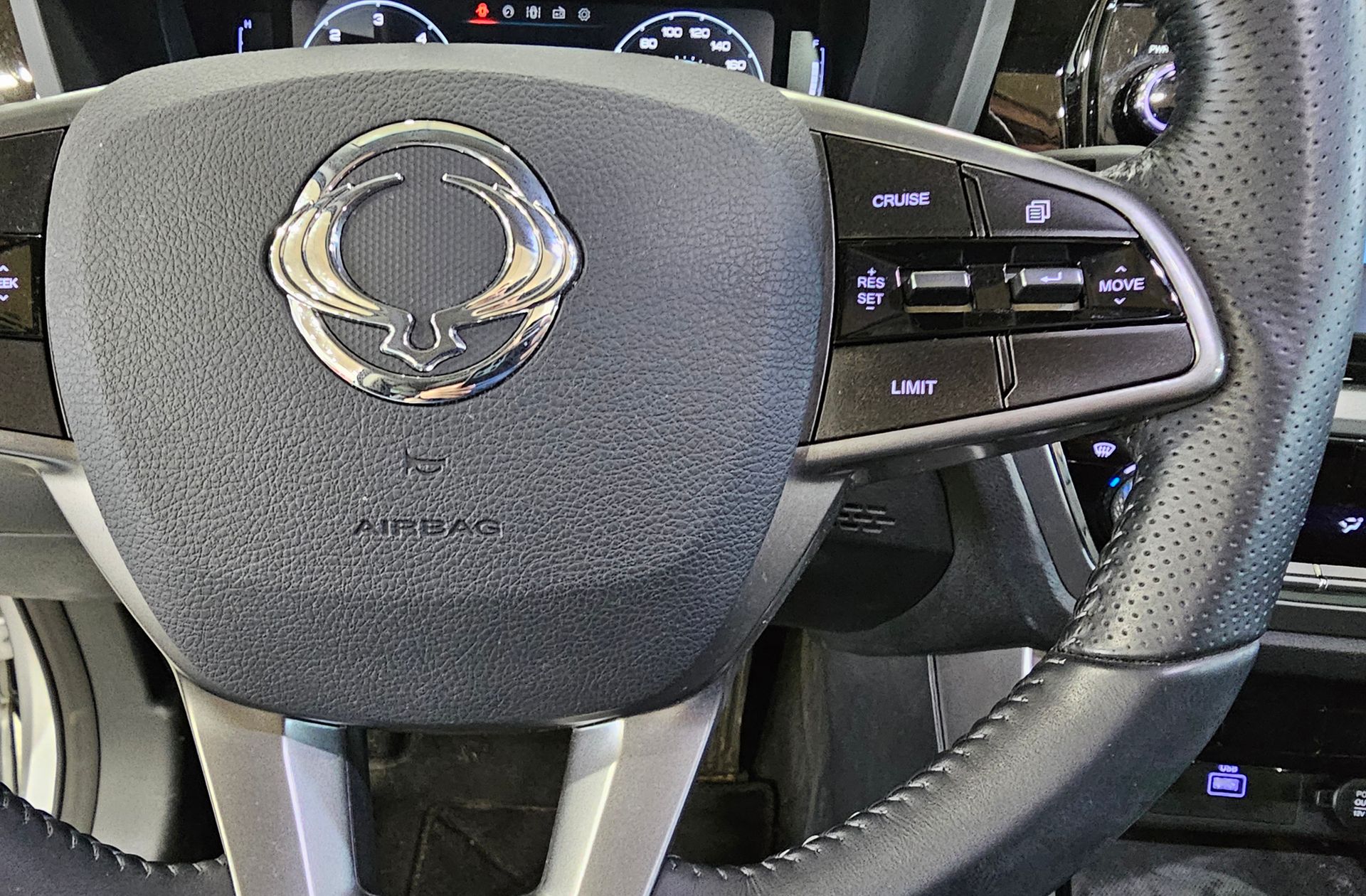 SsangYong Korando D16T Limited - foto 30
