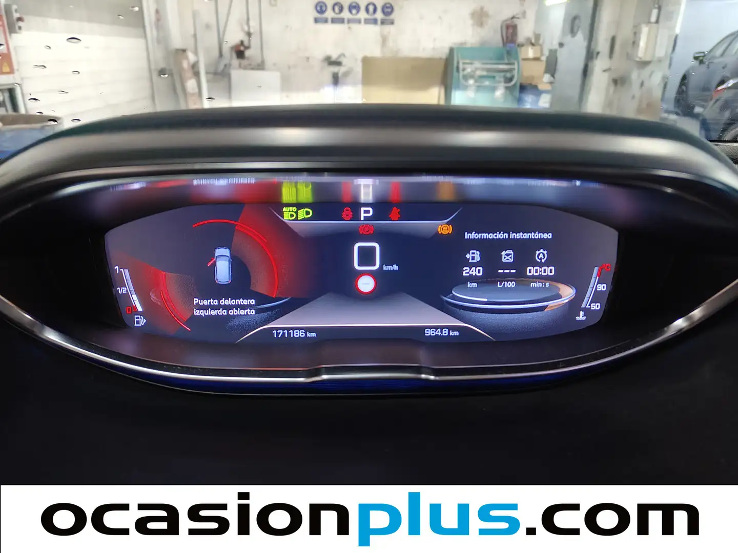 Foto Peugeot 3008 Peugeot 3008 BlueHDI 130 S&S GT Line EAT8 (130 CV)