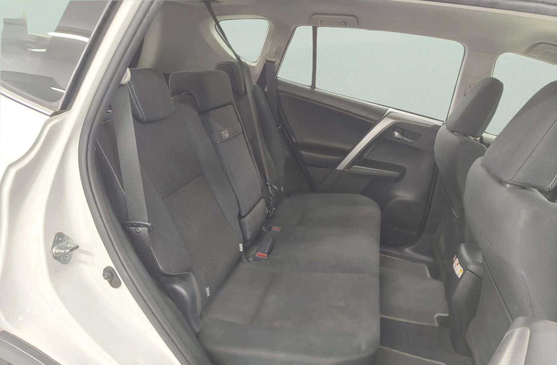 Toyota RAV4 2.5l hybrid Advance 4WD - foto 16