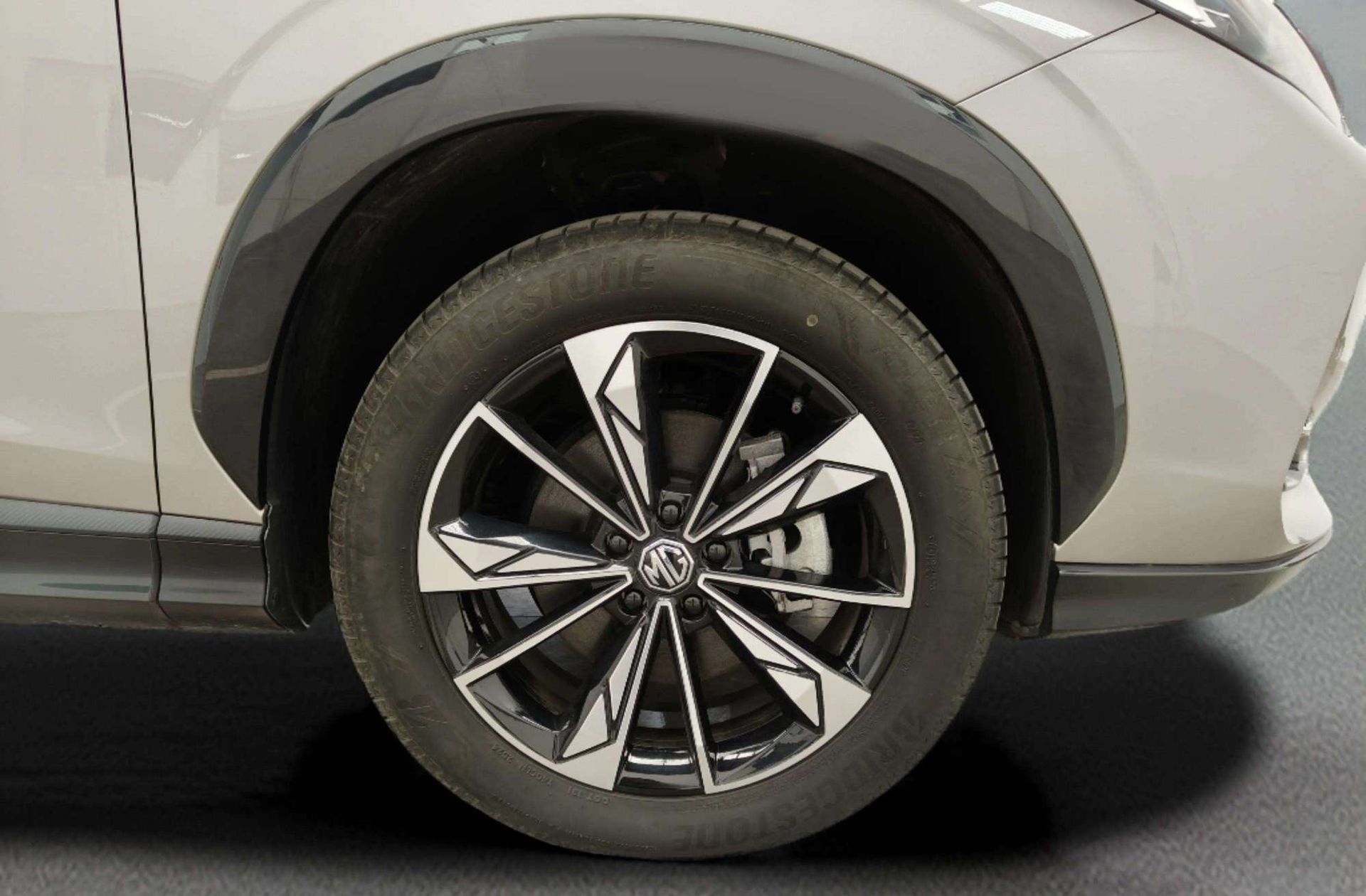 MG HS 1.5T Luxury DCT - foto 45