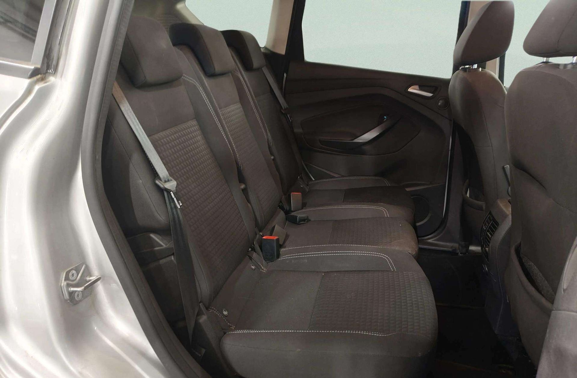 Ford C-Max 1.0 EcoBoost Trend+ - foto 16