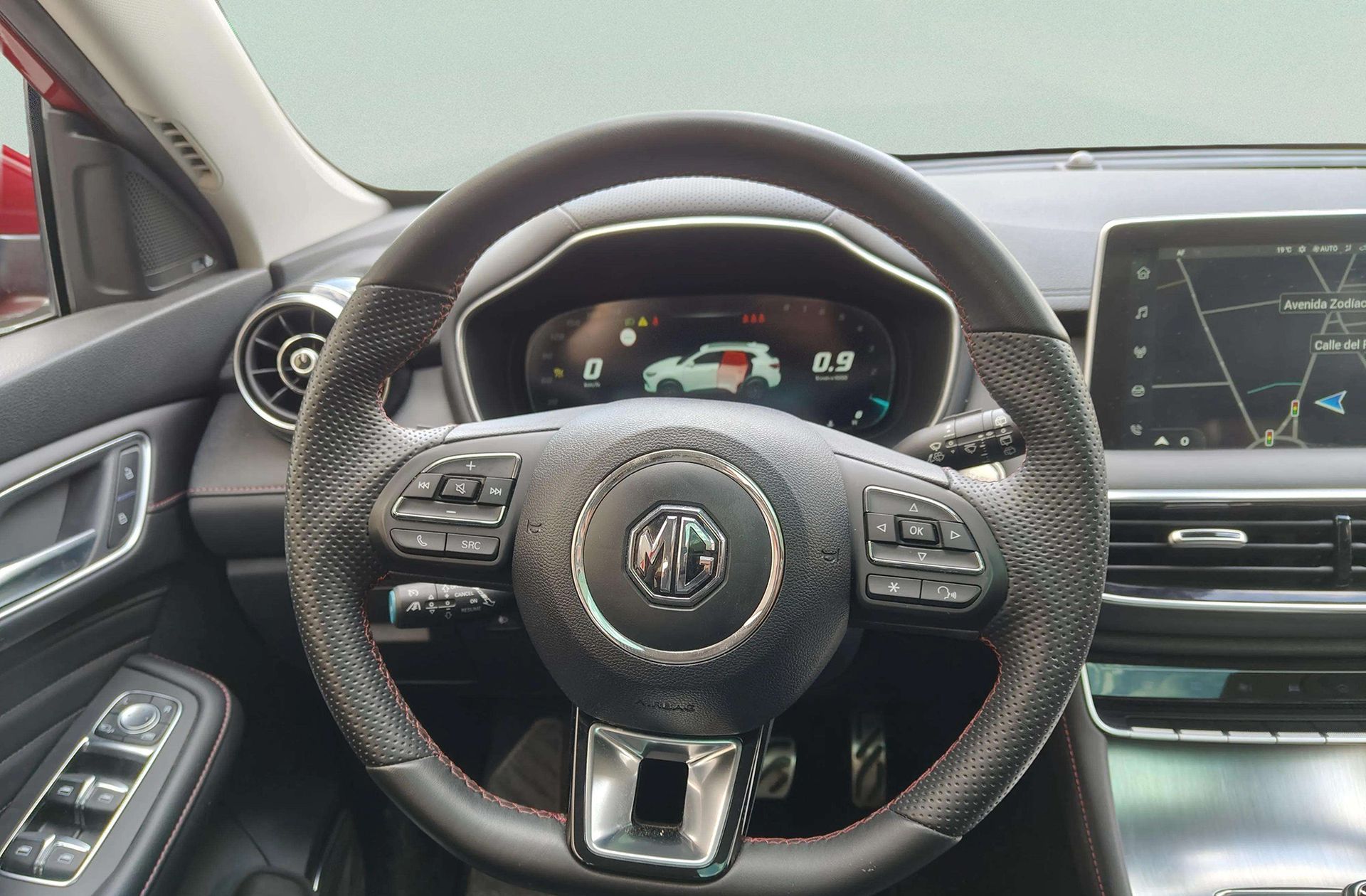 MG HS 1.5 Turbo GDI Luxury DCT - foto 29