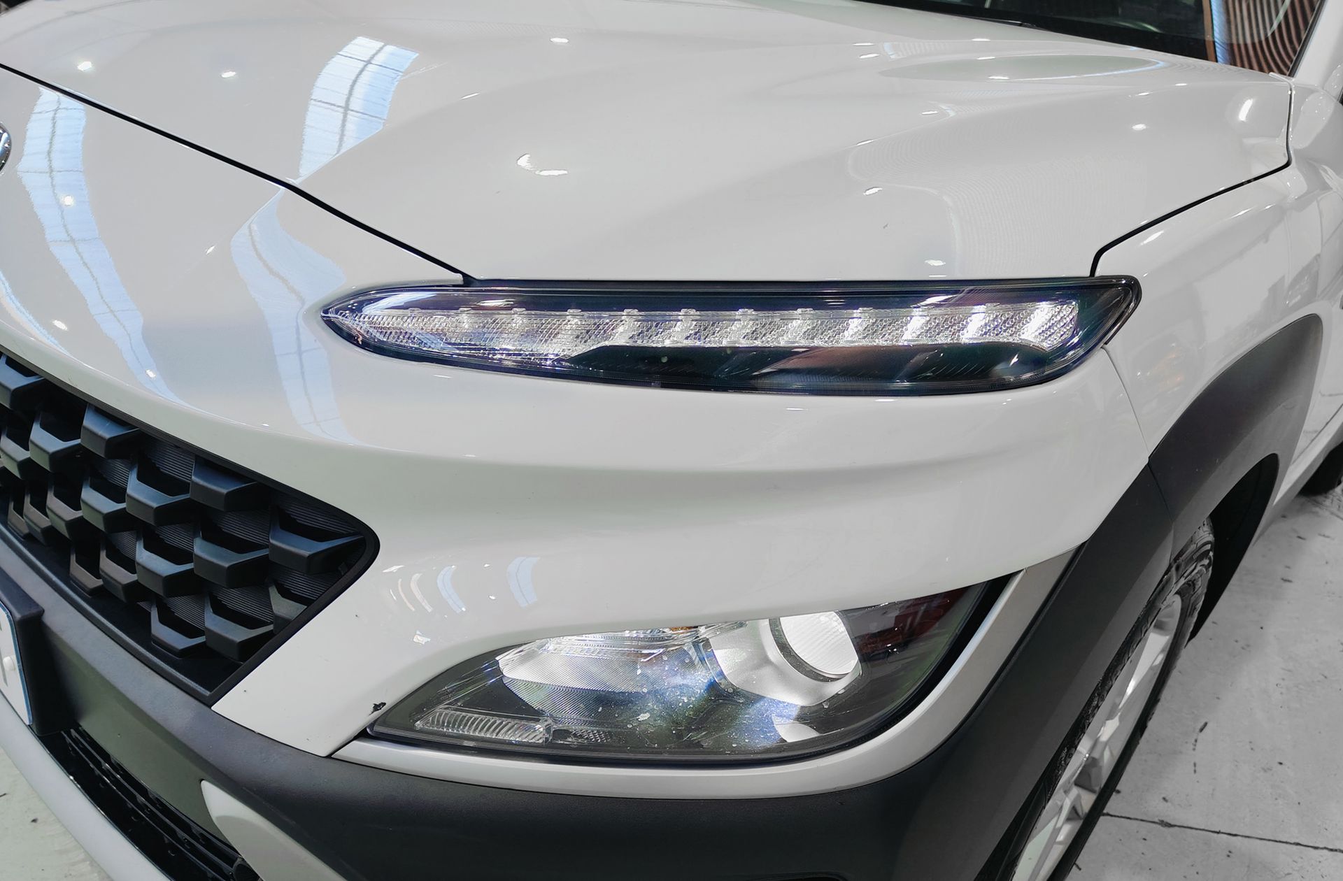 Hyundai Kona 1.0 T-GDi 48V Maxx 4x2 - foto 13