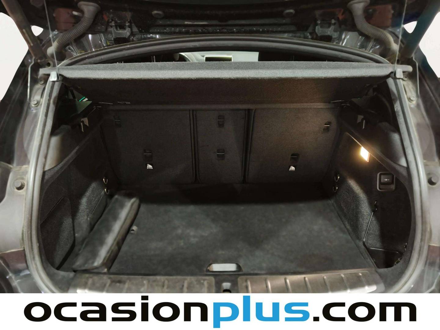 Fotos maletero BMW X2 BMW X2 sDrive18i (140 CV)