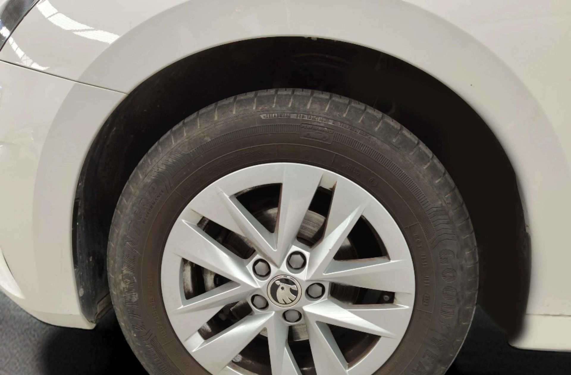 Škoda Fabia 1.0 TSI Selection - foto 35