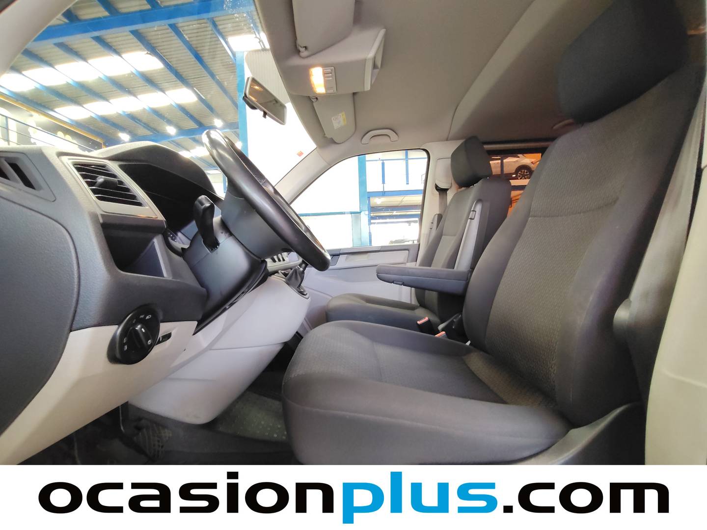 Volkswagen Caravelle Volkswagen Caravelle Trendline Batalla Corta 2.0 TDI BMT (150 CV) seminuevo