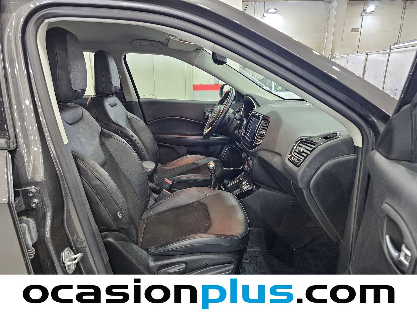 Foto Jeep Compass Jeep Compass 1.3 Gse Night Eagle FWD MT (130 CV)