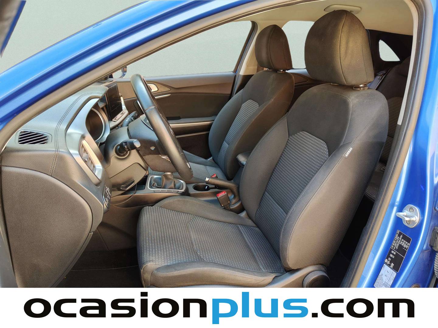 Foto asientos delanteros KIA Ceed KIA Ceed 1.4 CVVT (100 CV)