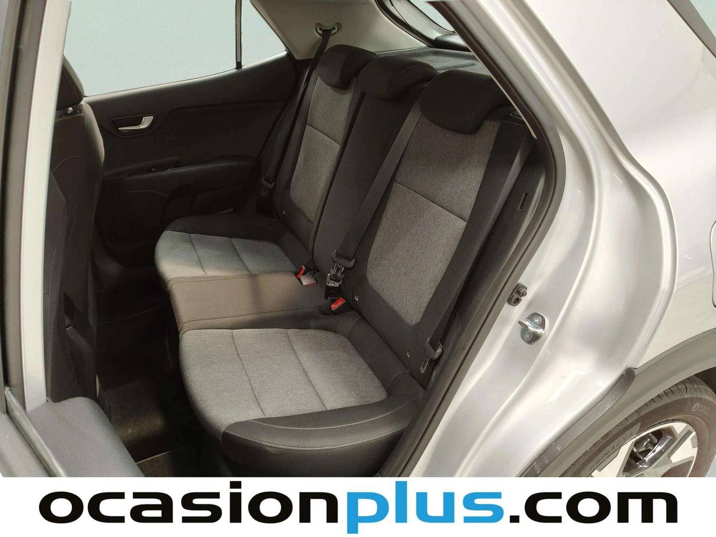 Foto asientos traseros KIA Stonic KIA Stonic 1.0 T-GDi MHEV Concept (115 CV)