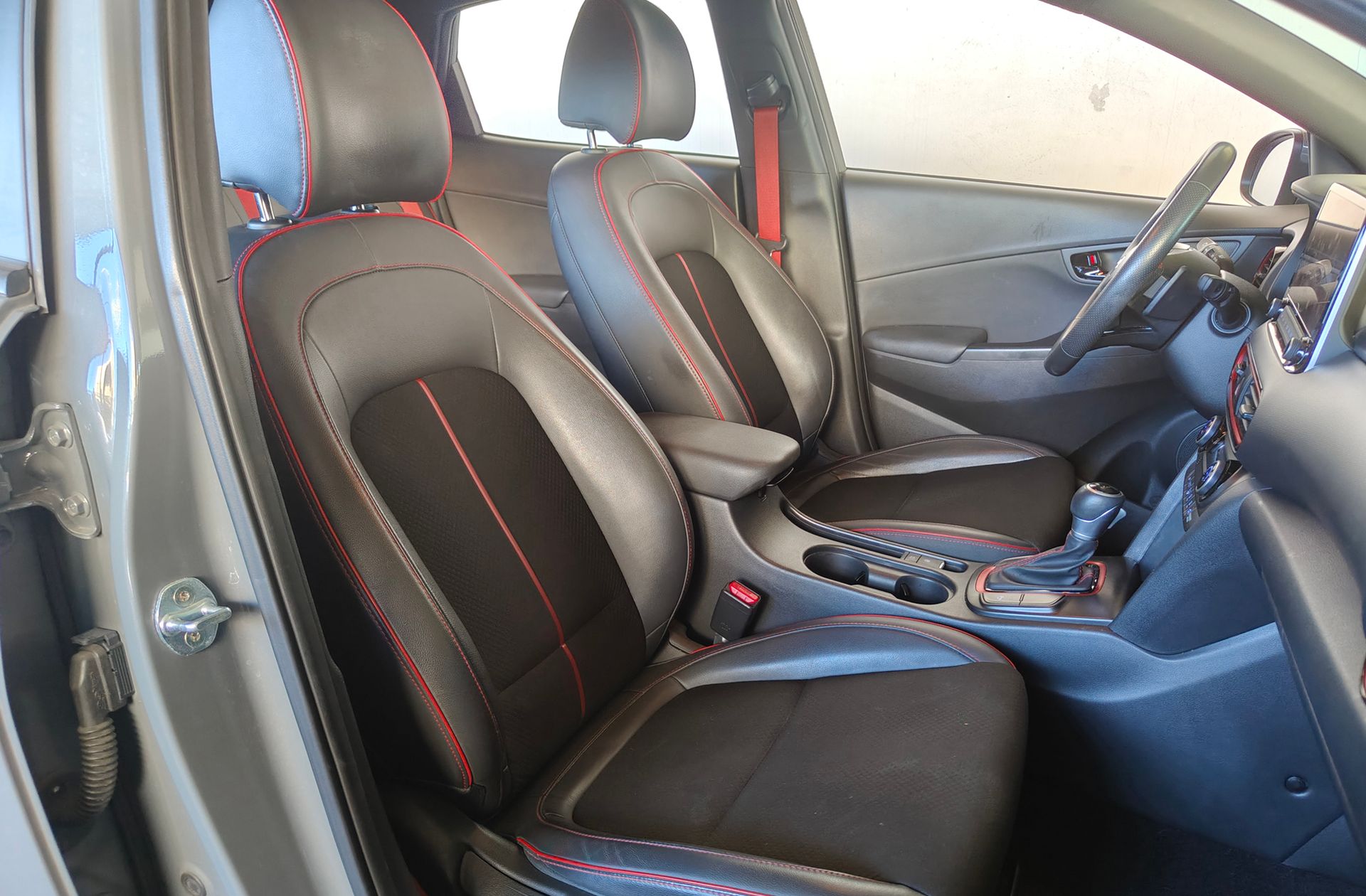 Hyundai Kona 1.6 GDI HEV Tecno Red DT - foto 21