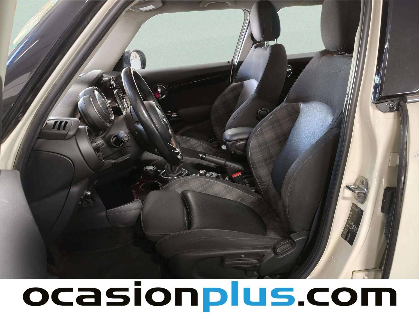 Foto asientos delanteros Mini MINI Mini MINI Cooper 5 Puertas SD (170 CV)