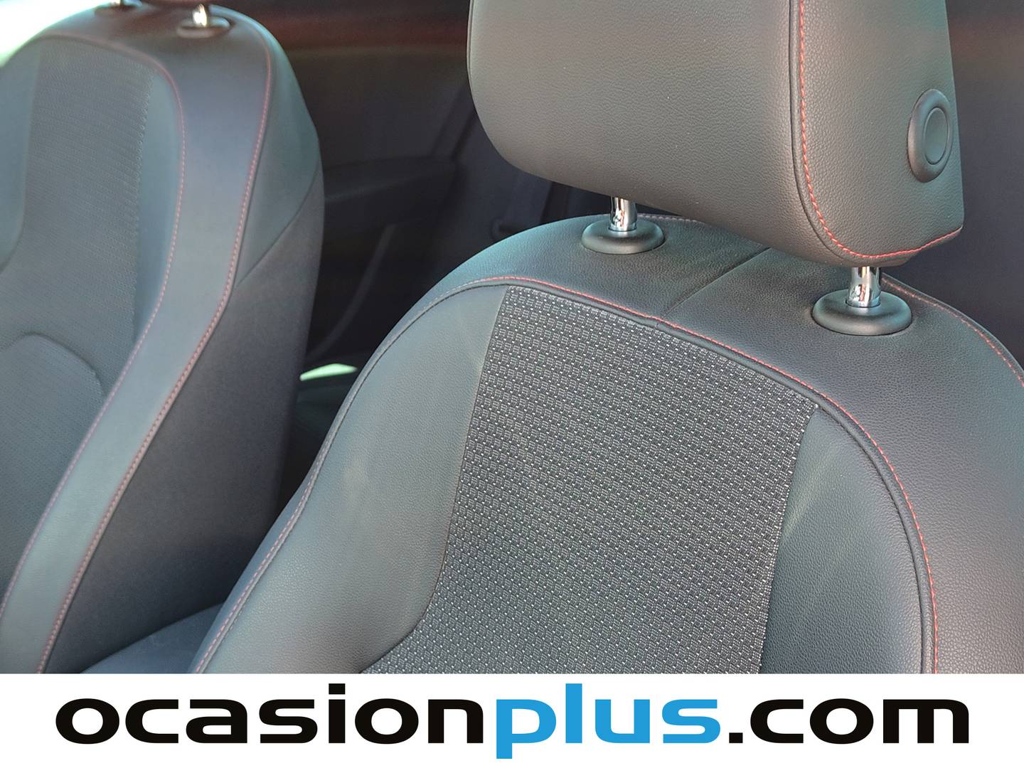 Equipamiento del Seat León Seat León 2.0 TDI S&S FR Advanced DSG-6 (150 CV)