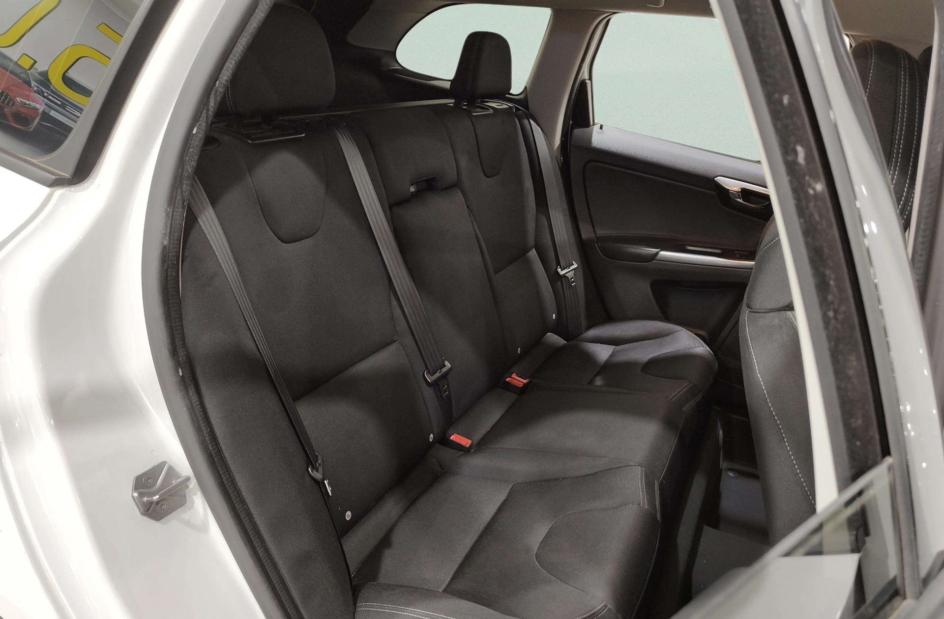 Volvo XC60 D3 Kinetic - foto 16