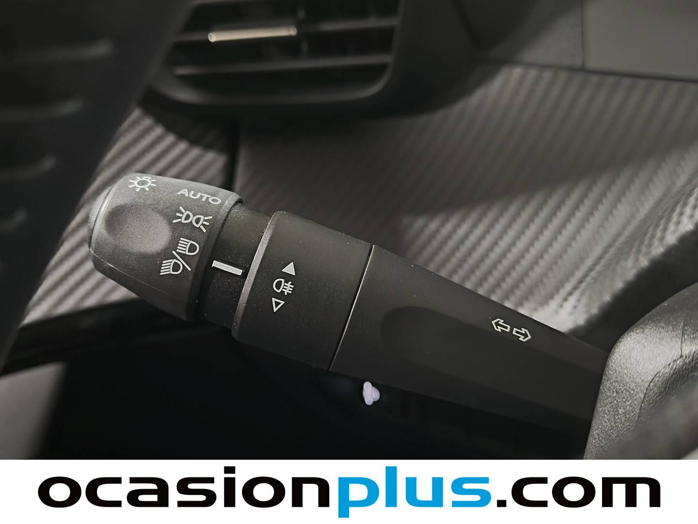 Peugeot 2008 Peugeot 2008 Allure Hybrid eDCS6 (145 CV) 2026