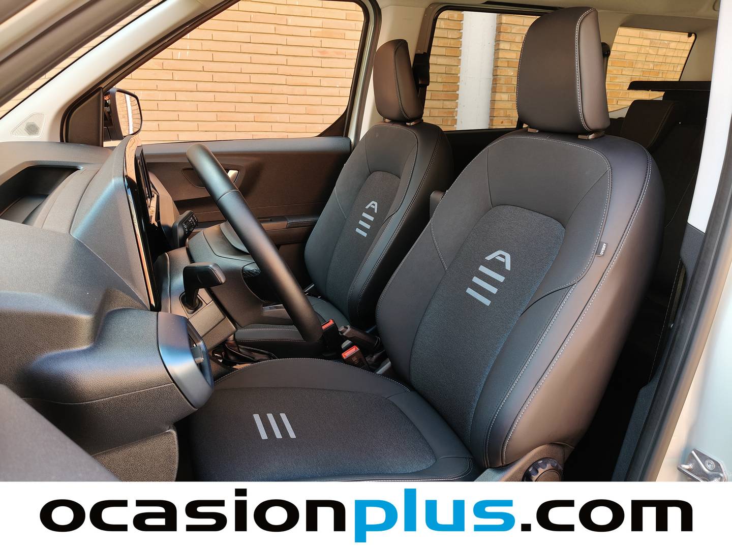 Foto asientos delanteros Ford Tourneo Courier Ford Tourneo Courier 1.0 Ecoboost Active Auto (125 CV)
