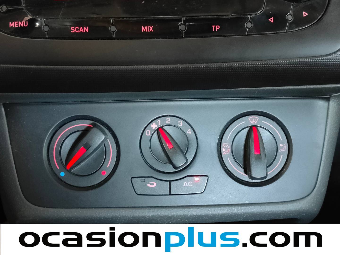 Extras y acabados del Seat Ibiza Seat Ibiza SC 1.2 Emocion (60 CV)