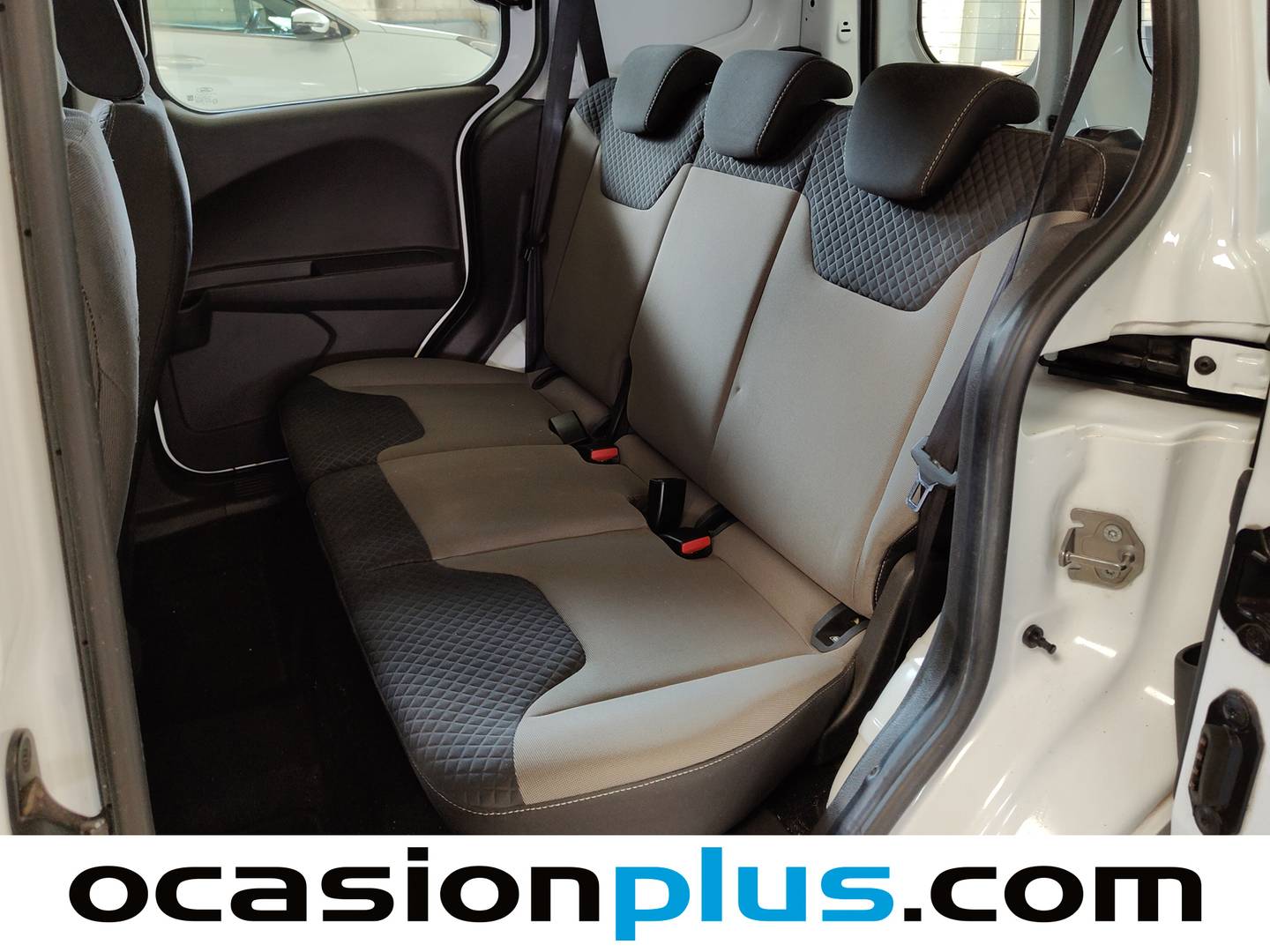 Foto asientos traseros Ford Transit Courier Ford Transit Courier Kombi 1.0 EcoBoost Trend (100 CV)