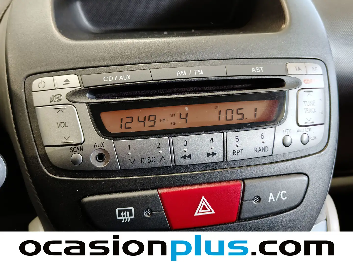 Foto Peugeot 107 Peugeot 107 1.0i Trendy 2 Tronic (68 CV)