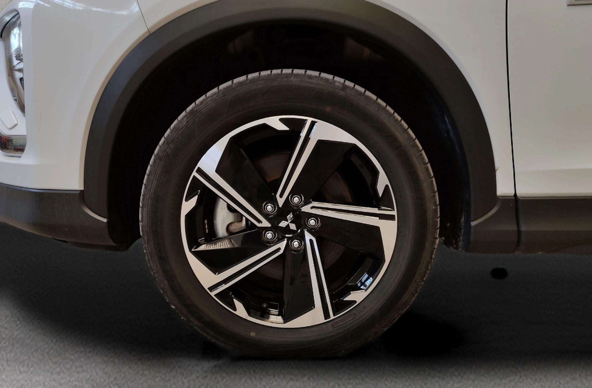 Mitsubishi Eclipse Cross 2.4 PHEV Kaiteki 4WD - foto 44