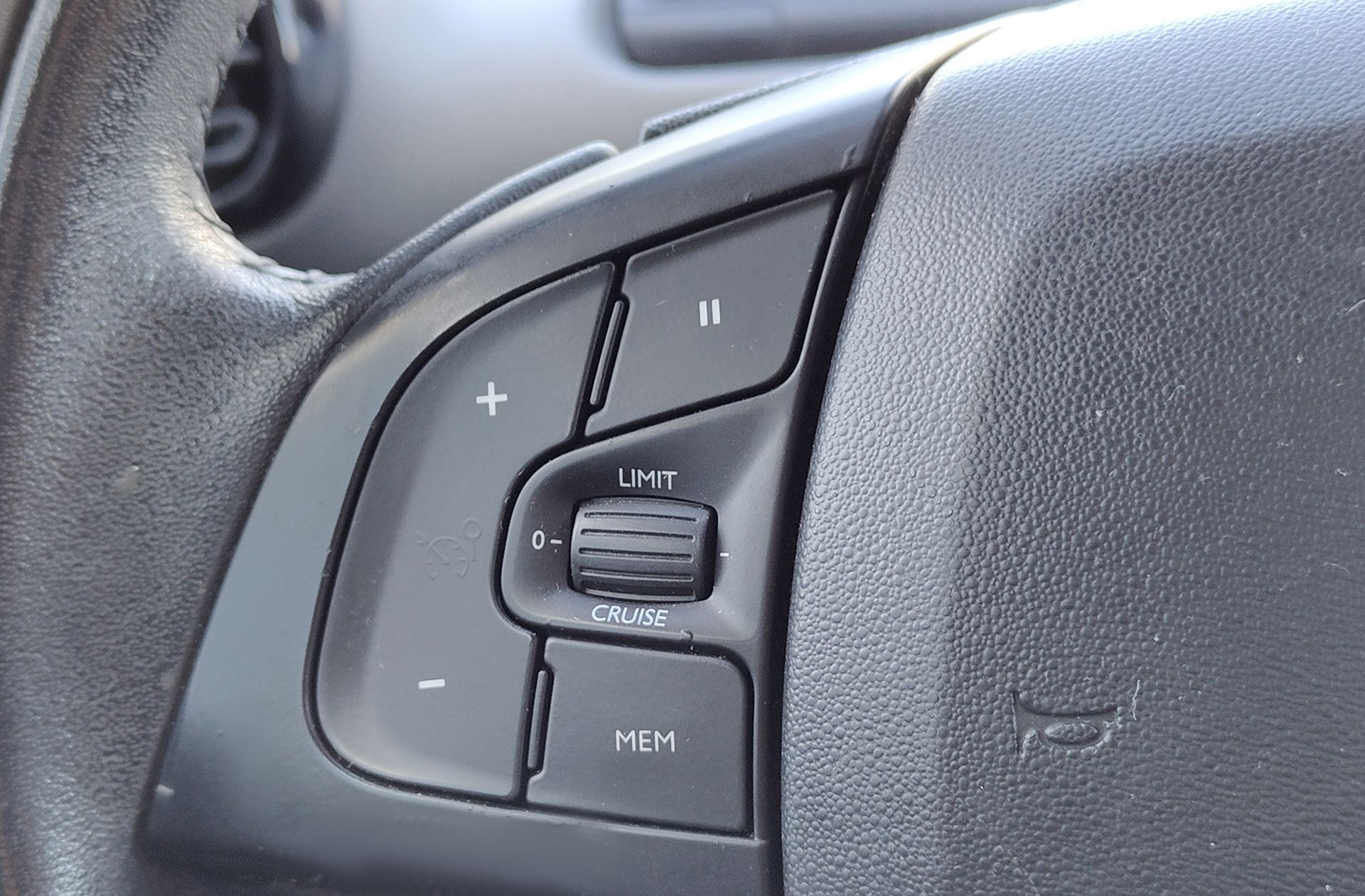 Citroën C4 Cactus PureTech 110 Feel - foto 24