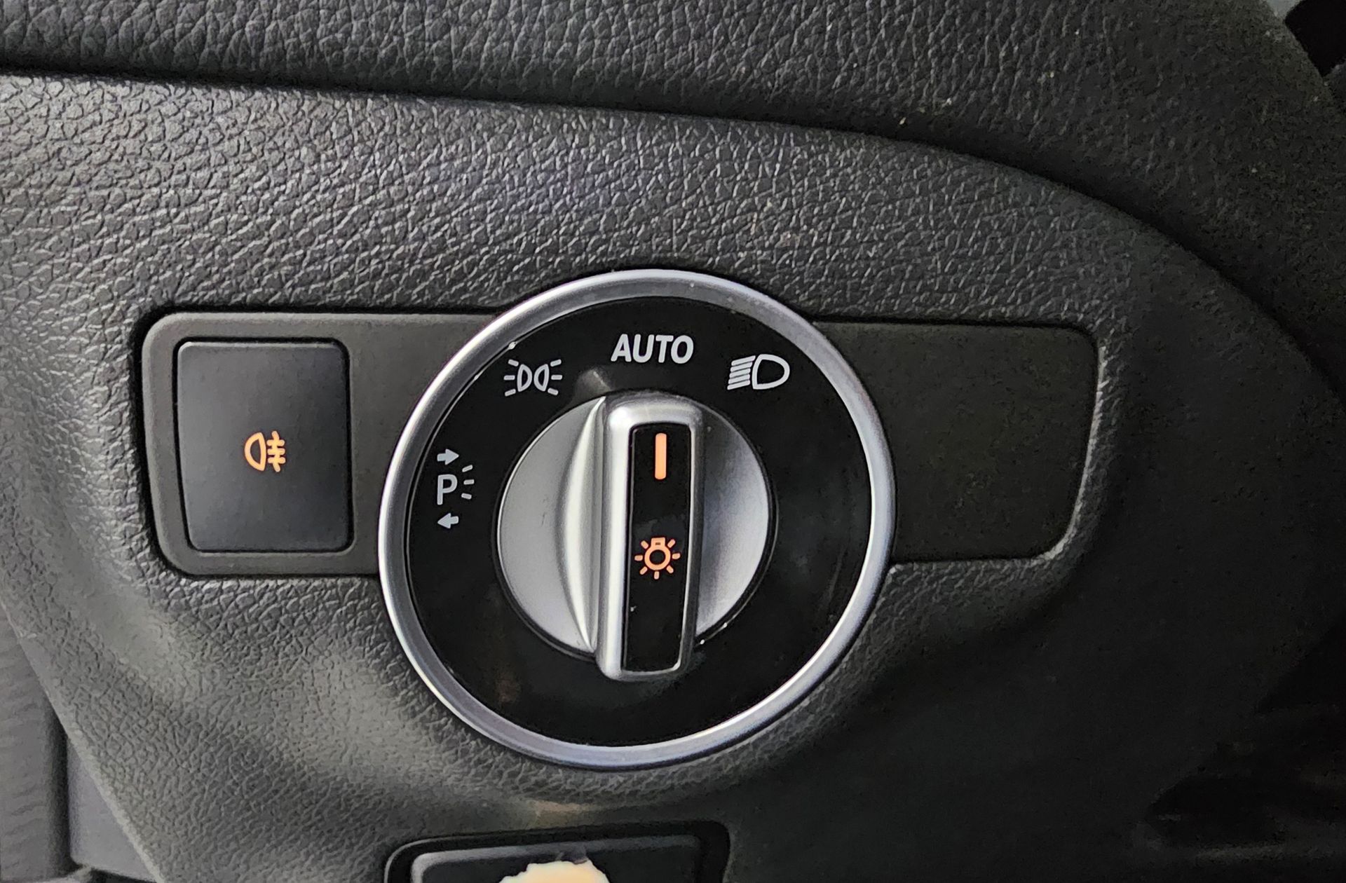Mercedes-Benz GLA 200 d Urban - foto 14