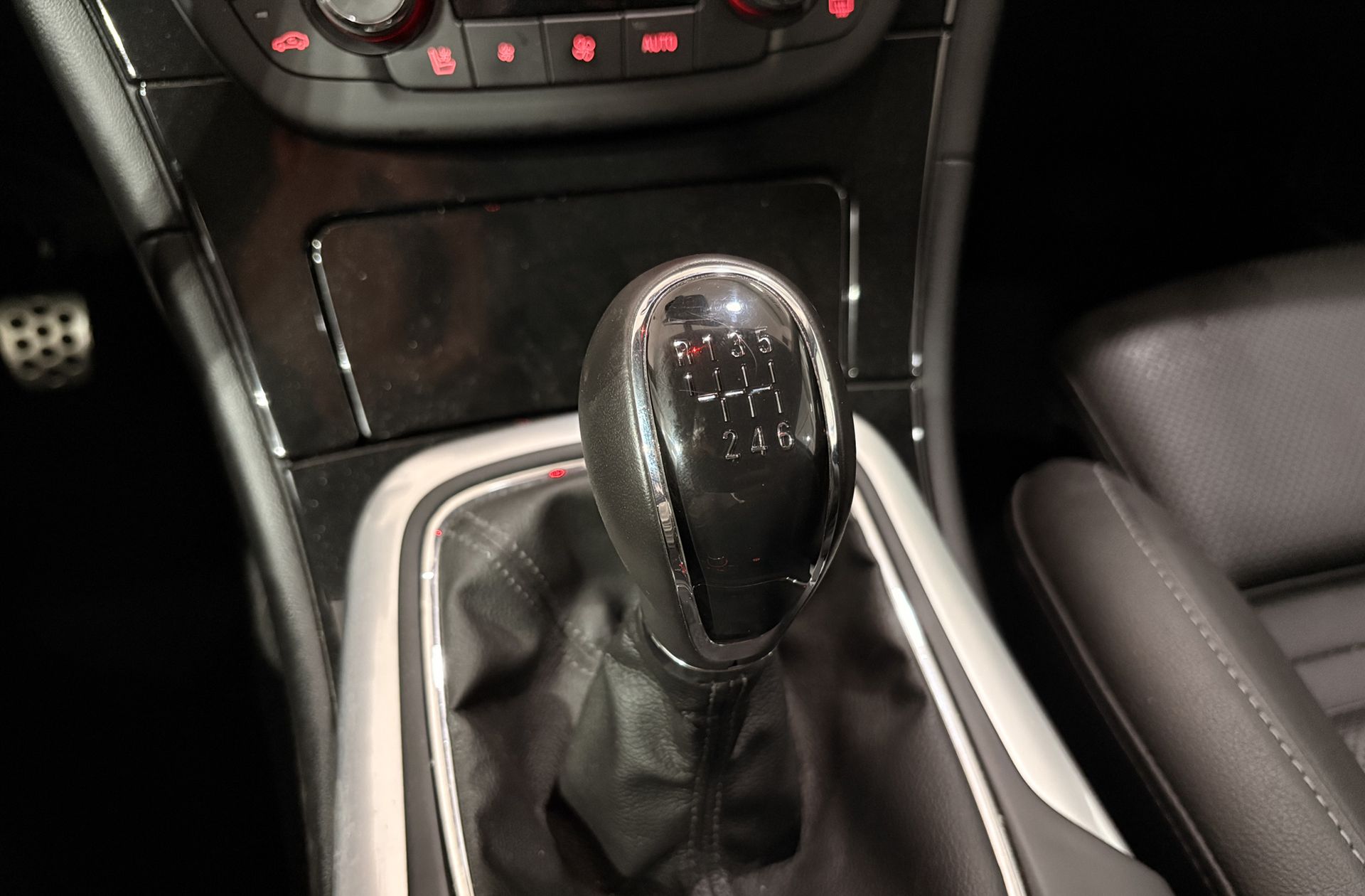 Opel Insignia 2.0 Turbo Sport 4x4 - foto 5