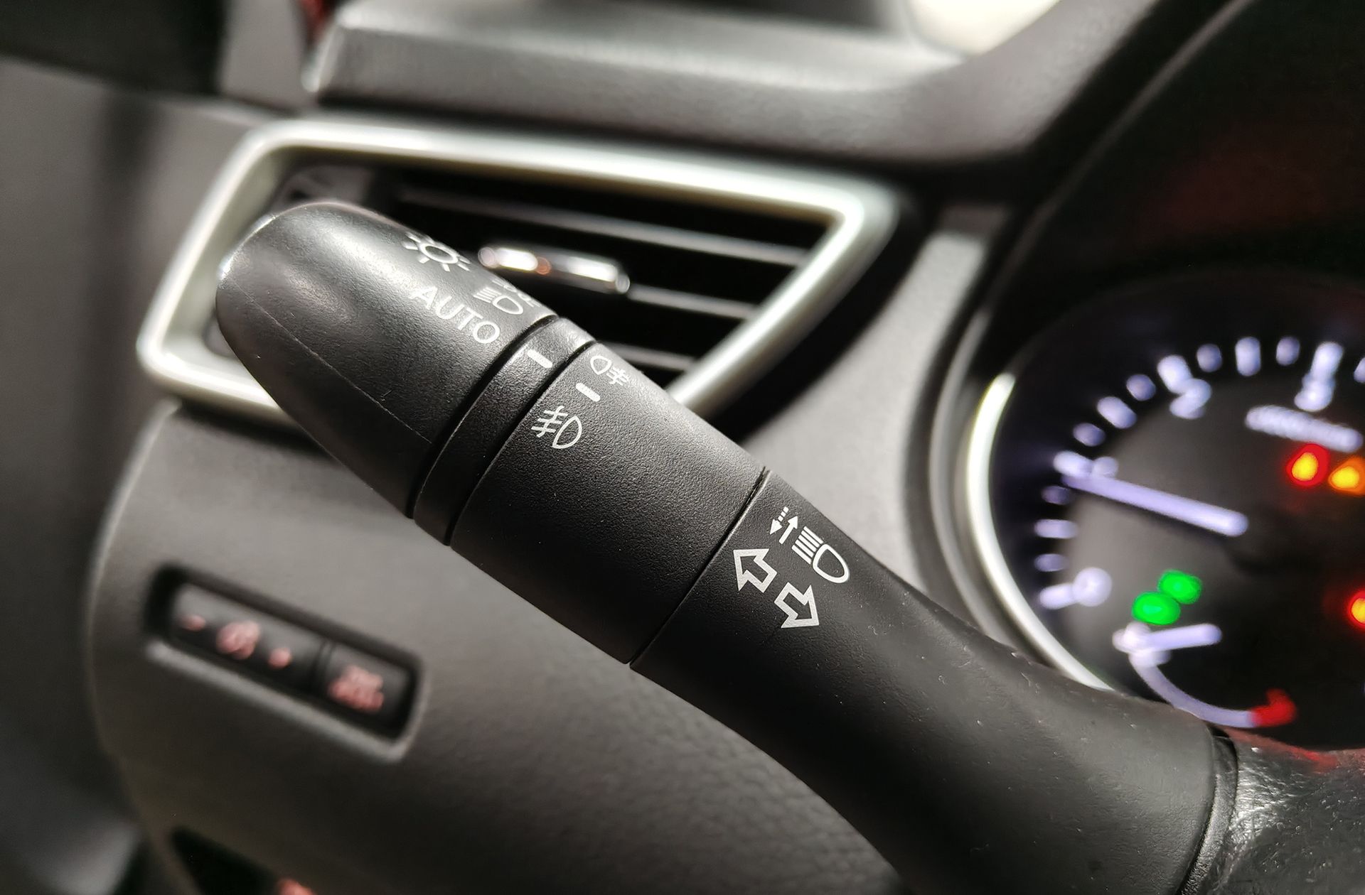 Nissan Qashqai dCi 150 Tekna - foto 29