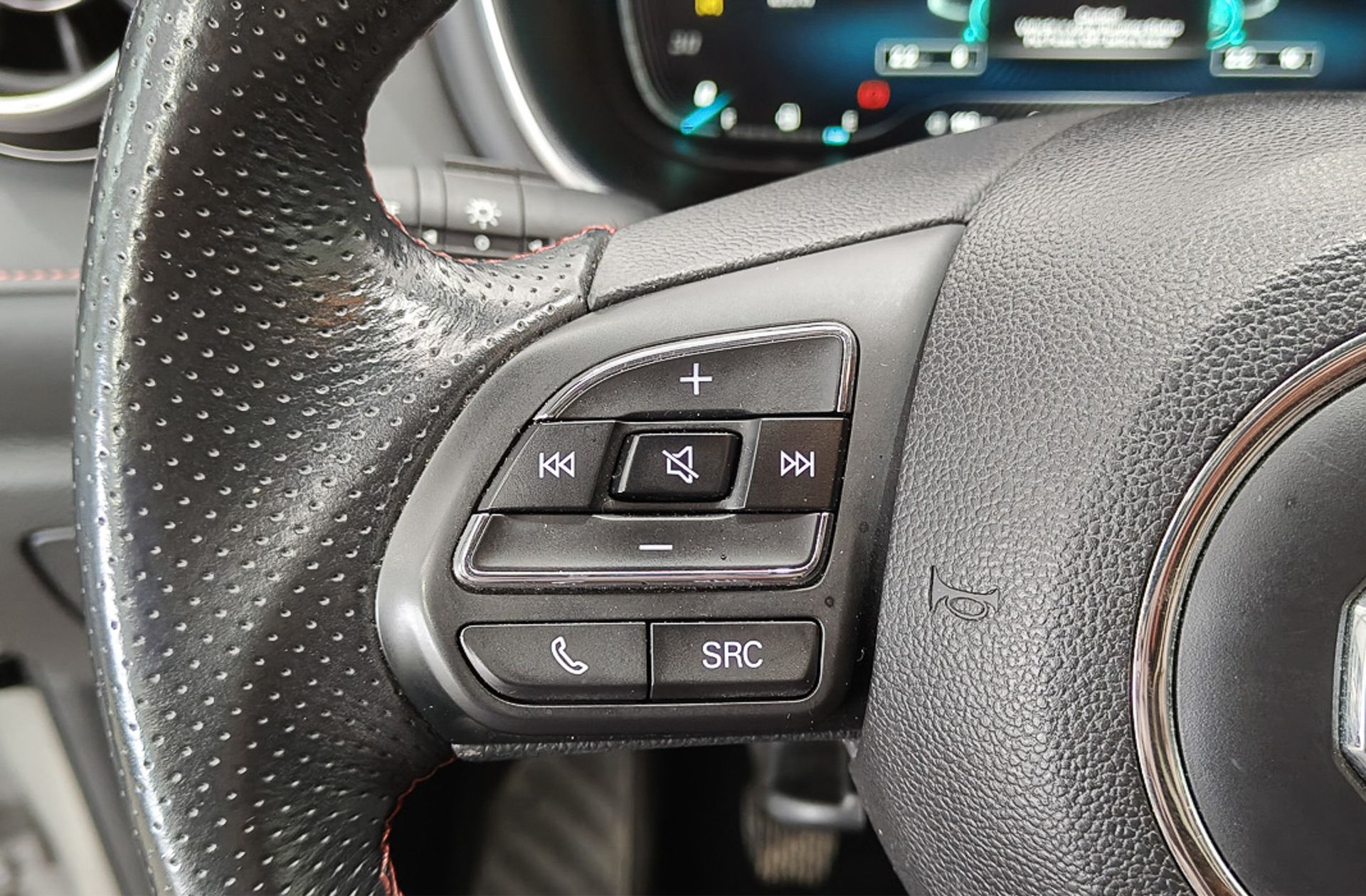MG HS 1.5 Turbo GDI Comfort - foto 26