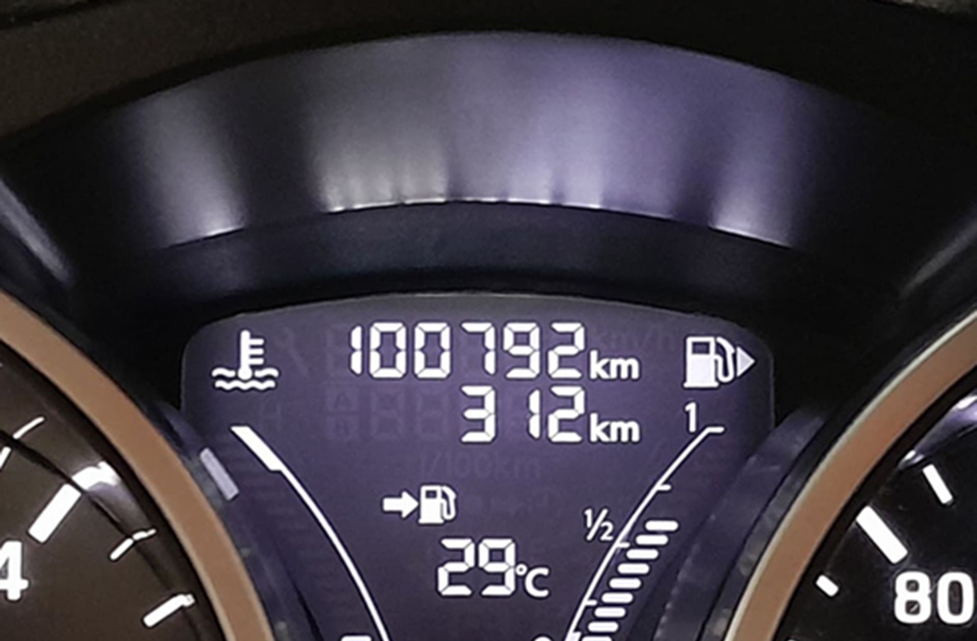 Nissan Juke dCi 110 N-Connecta - foto 9