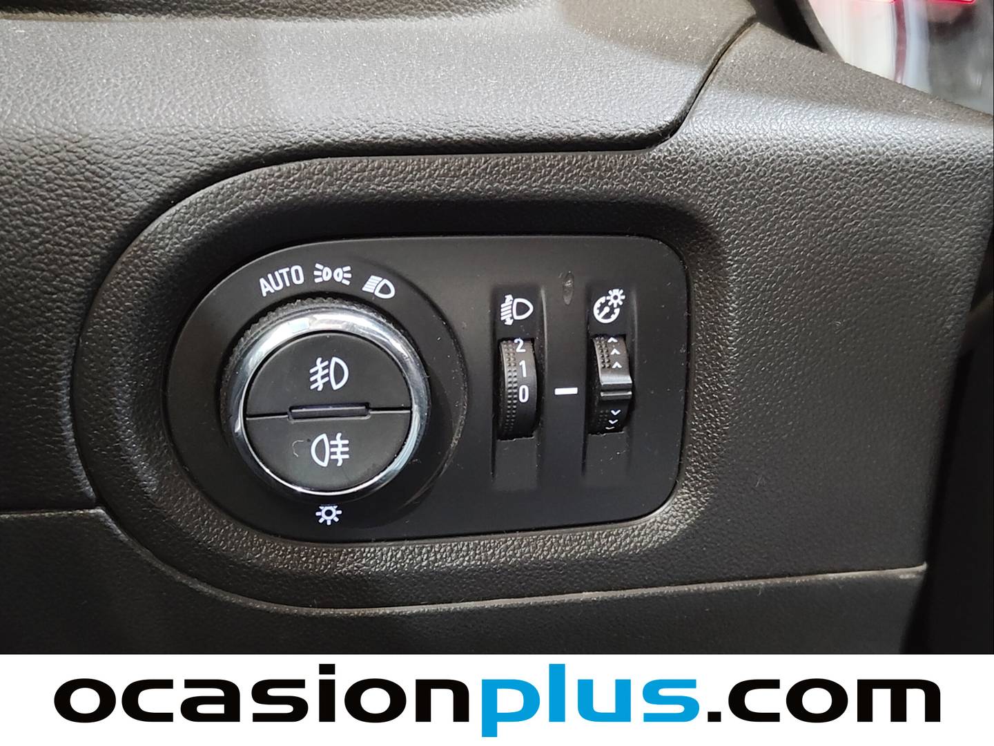 Foto Opel Grandland X Opel Grandland X 1.2 Turbo Selective (130 CV)