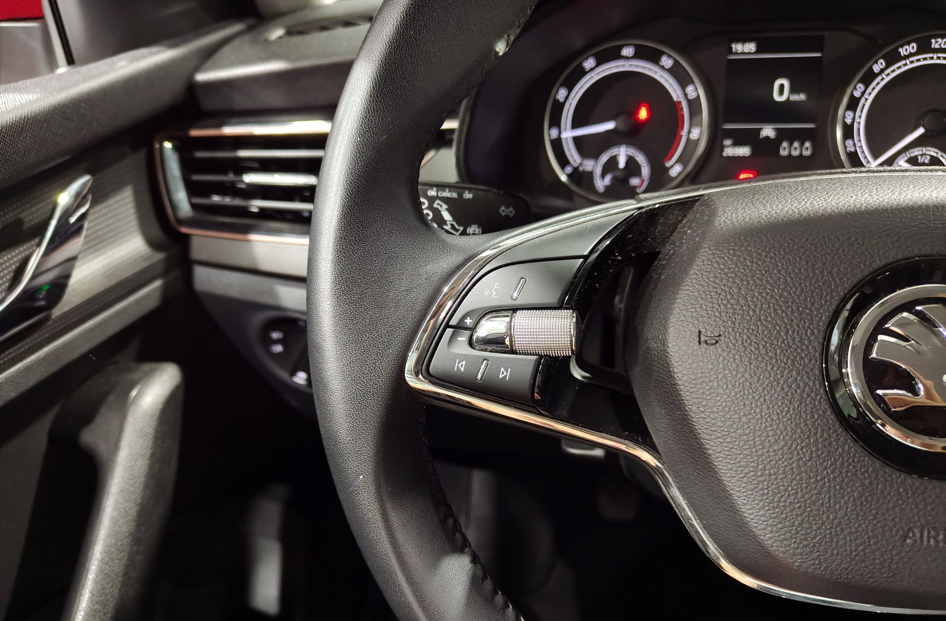Škoda Kamiq 1.5 TSI Style - foto 27