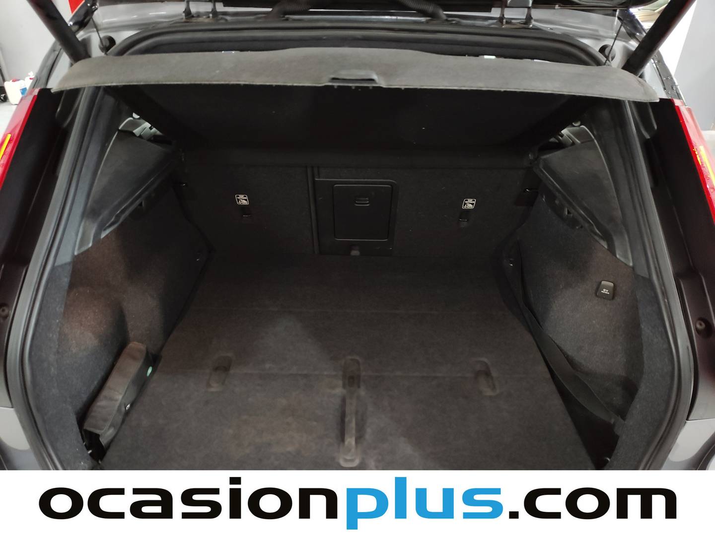 Foto Volvo XC40 Volvo XC40 D4 R-Design AWD Auto (190 CV)