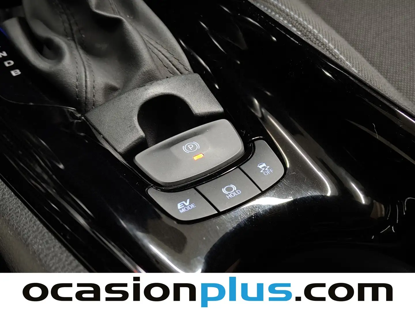 Foto Toyota C-HR Toyota C-HR 1.8 125H Advance (122 CV)