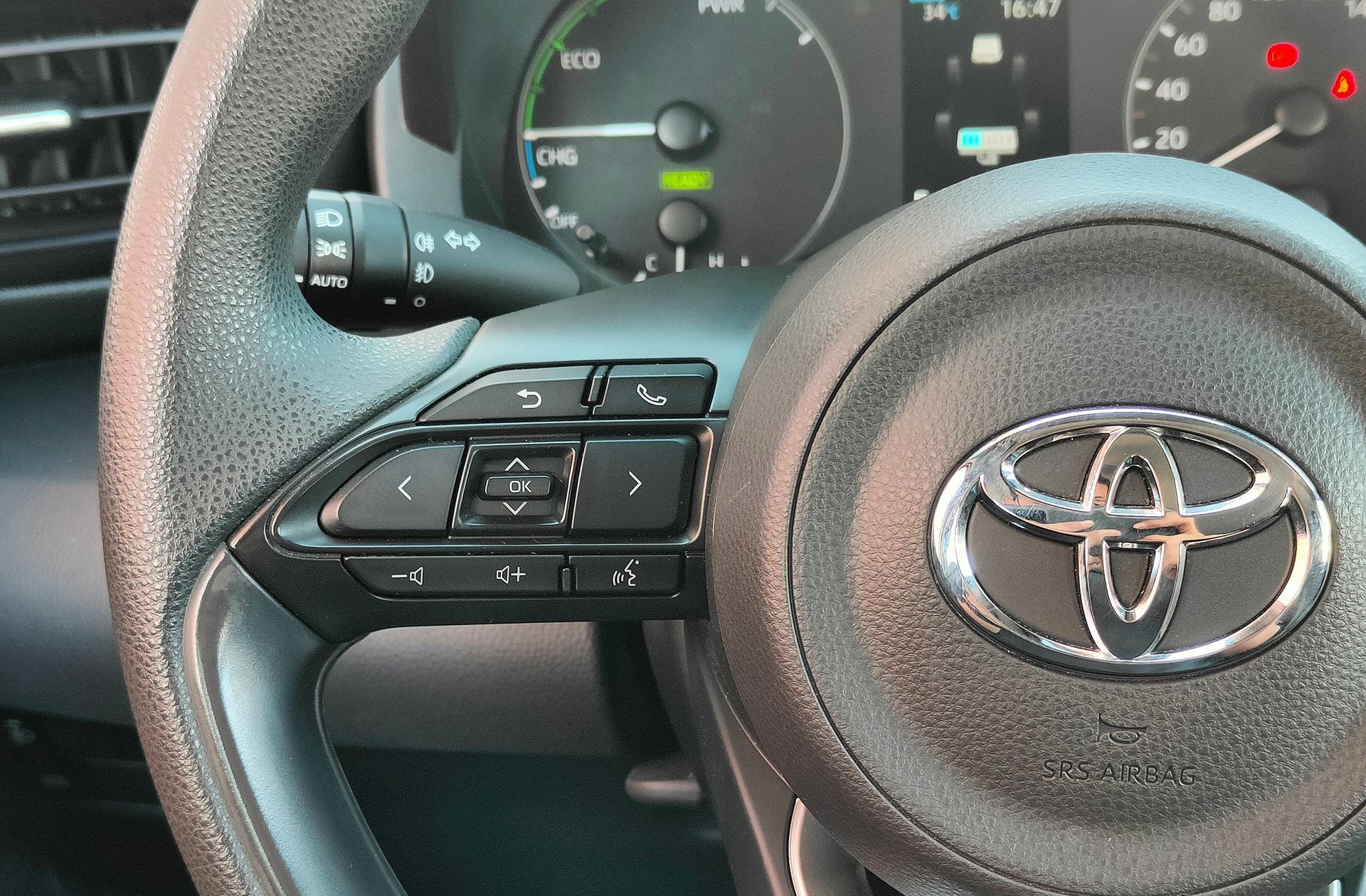 Toyota Yaris 120H Business Plus - foto 21