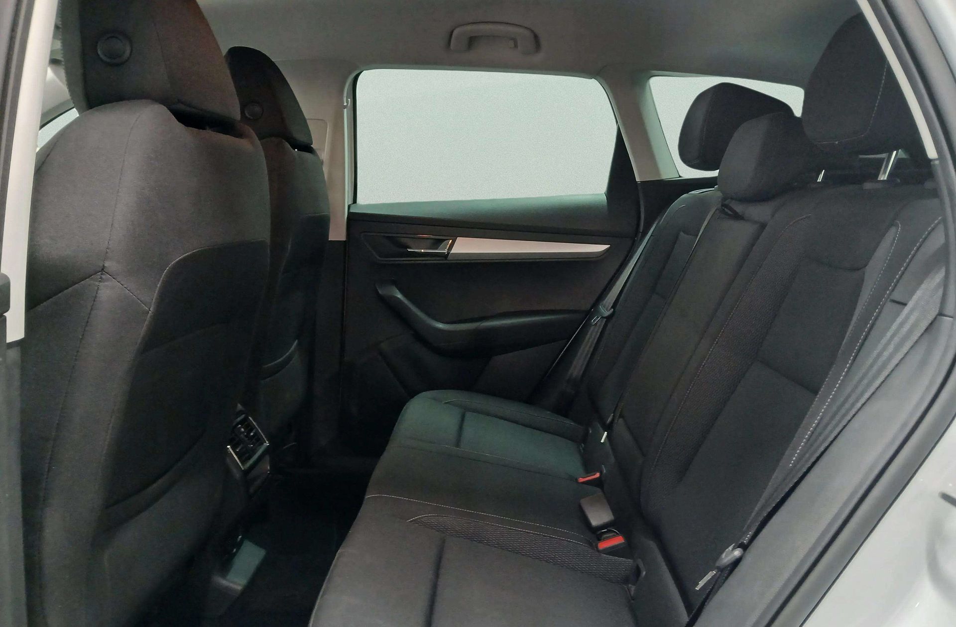 Škoda Karoq 2.0 TDI Selection - foto 10