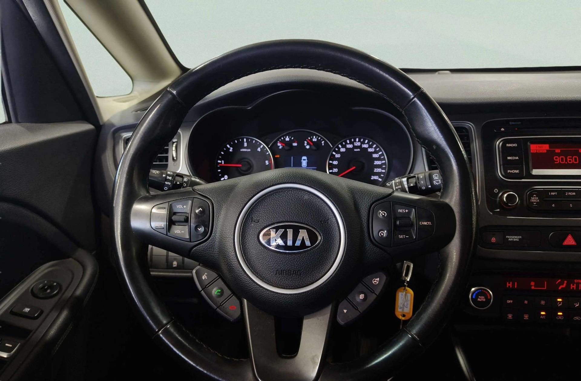 Kia Carens 1.7 CRDi VGT Concept Eco-Dynam - foto 7