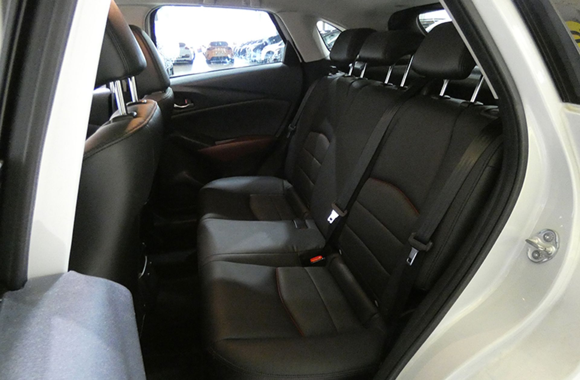 Mazda CX-3 1.5 DE Skyactiv Luxury 4WD - foto 12