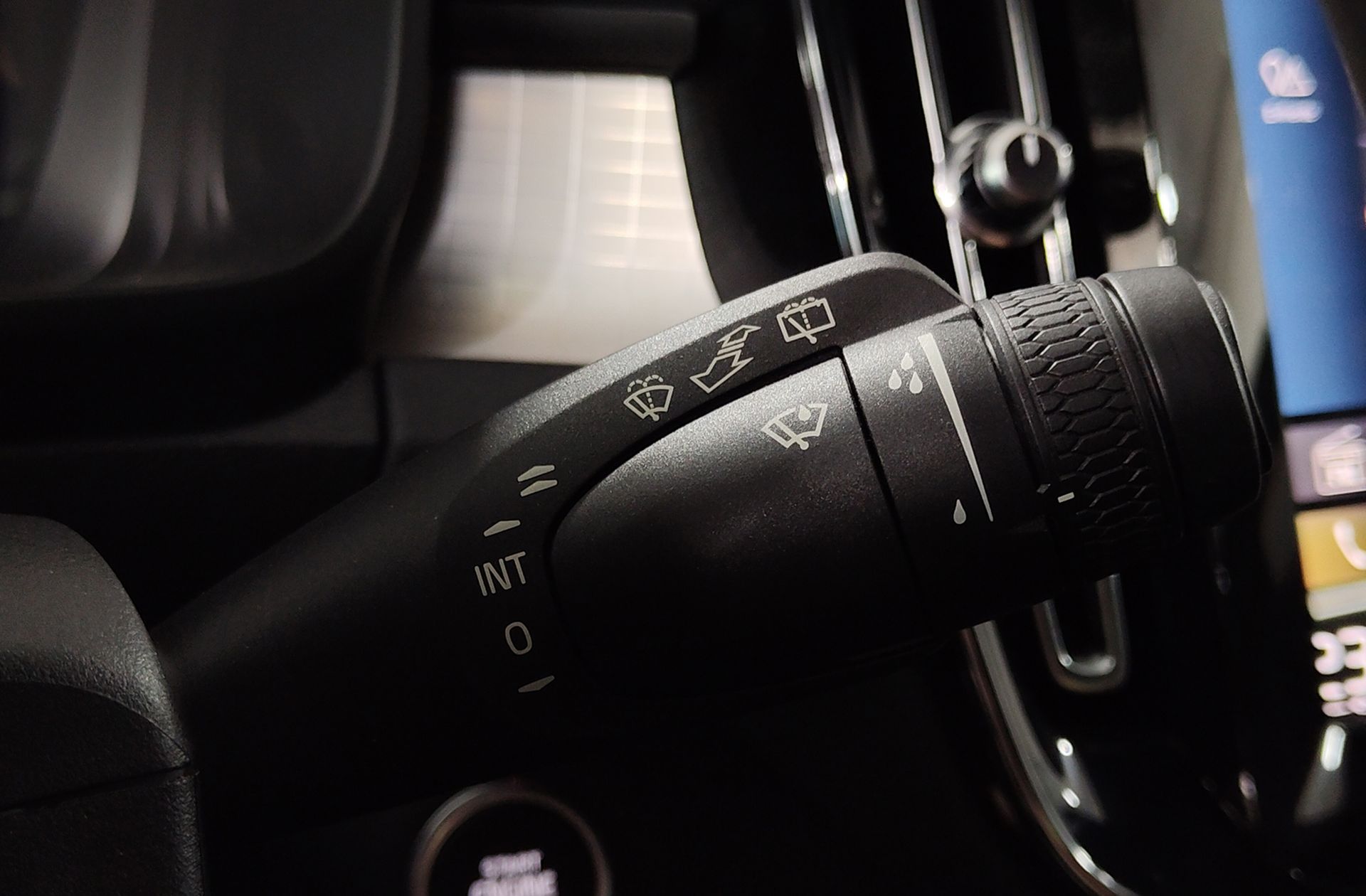 Volvo XC40 T5 Recharge PHEV Plus Dark - foto 33