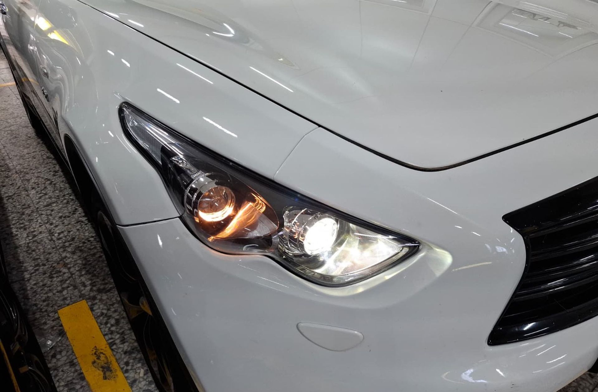 Infiniti QX70 3.0 D V6 S Design AWD - foto 17