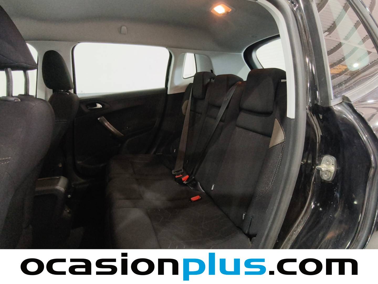 Foto asientos traseros Peugeot 2008 Peugeot 2008 VTI 82 Active (82 CV)