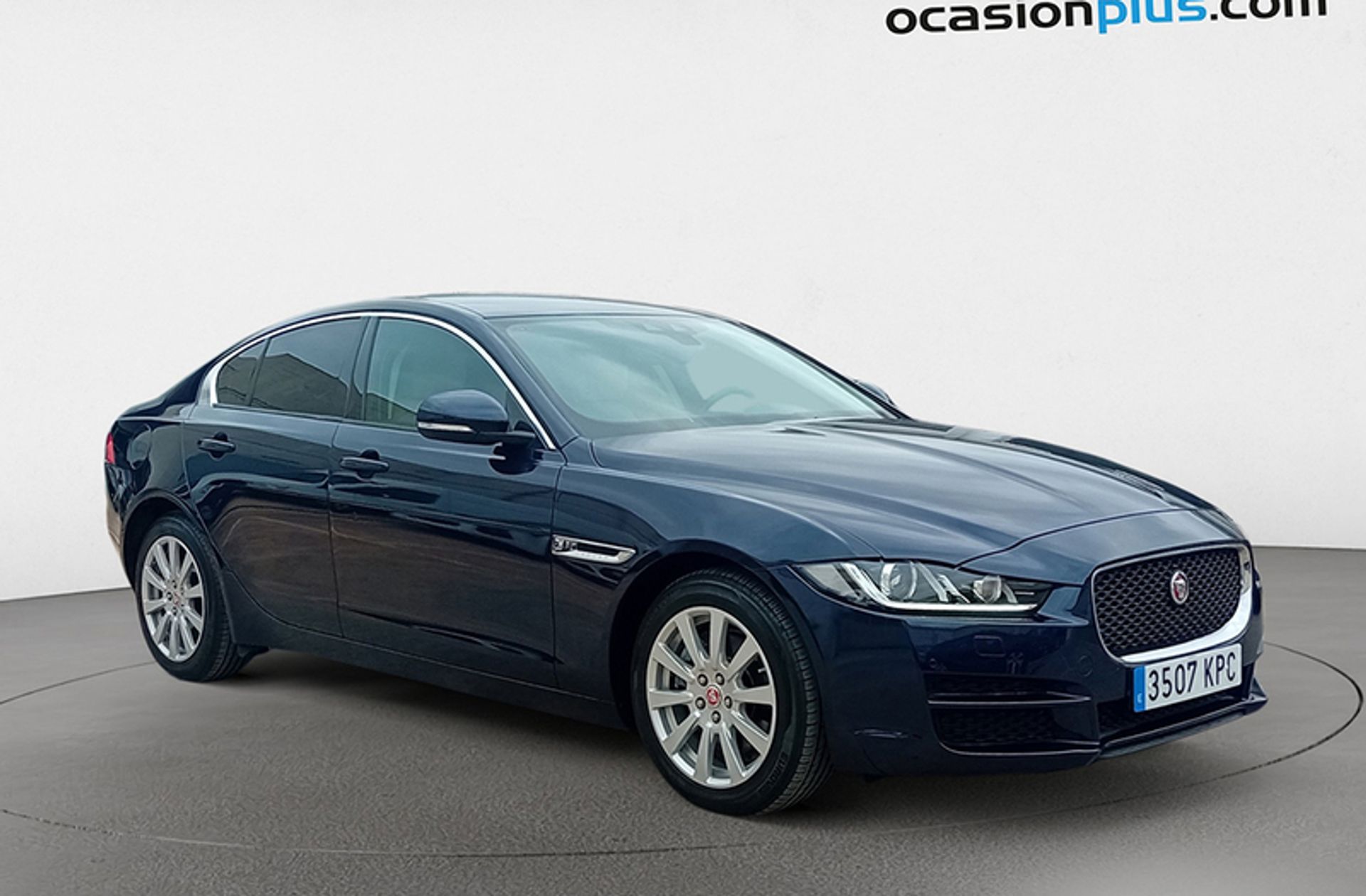 Jaguar XE 2.0 Diesel Pure RWD - foto 2