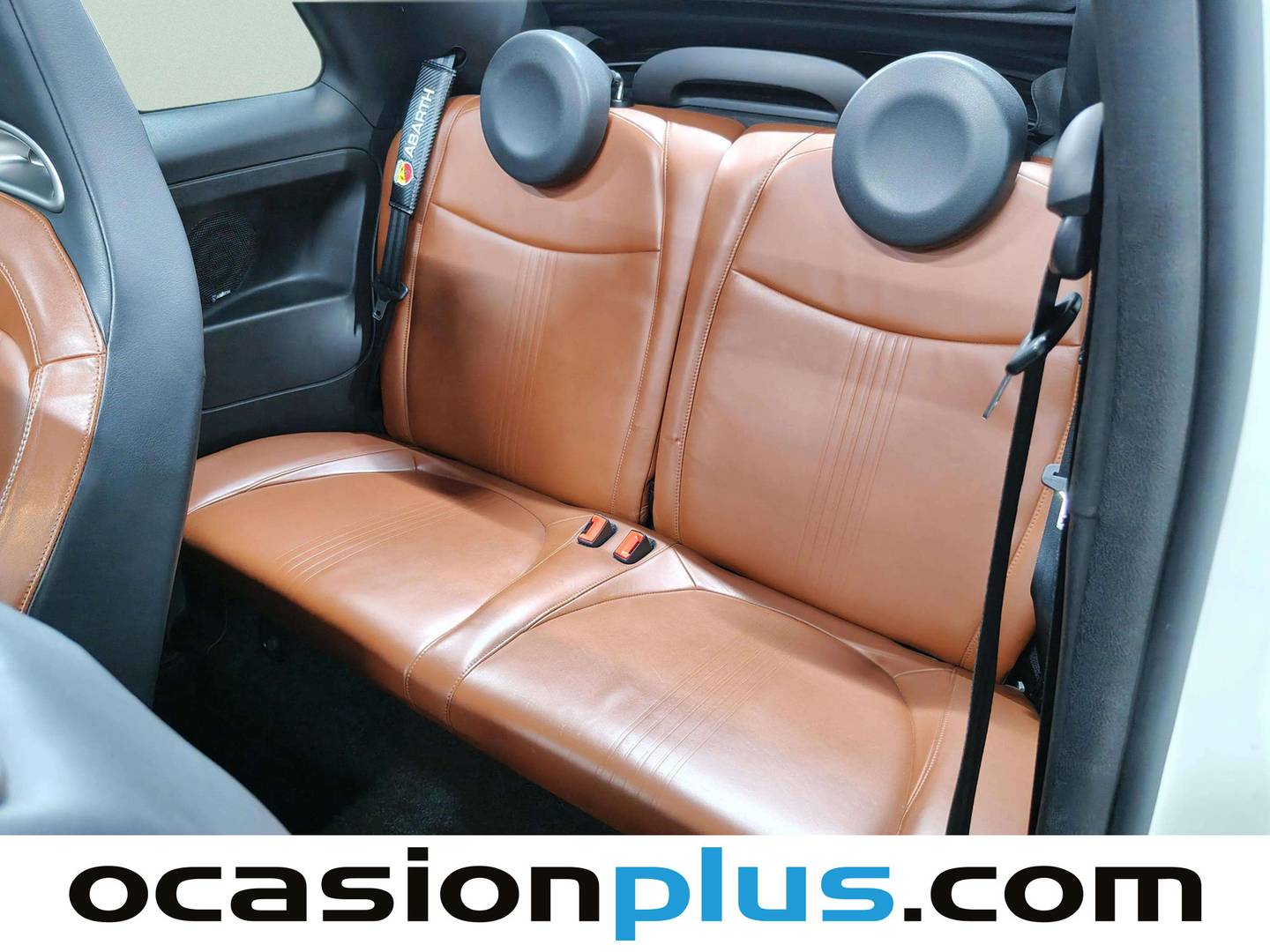 Foto asientos traseros Abarth 500C Abarth 500C Cabrio 1.4 16v T-Jet Secuencial (140 CV)