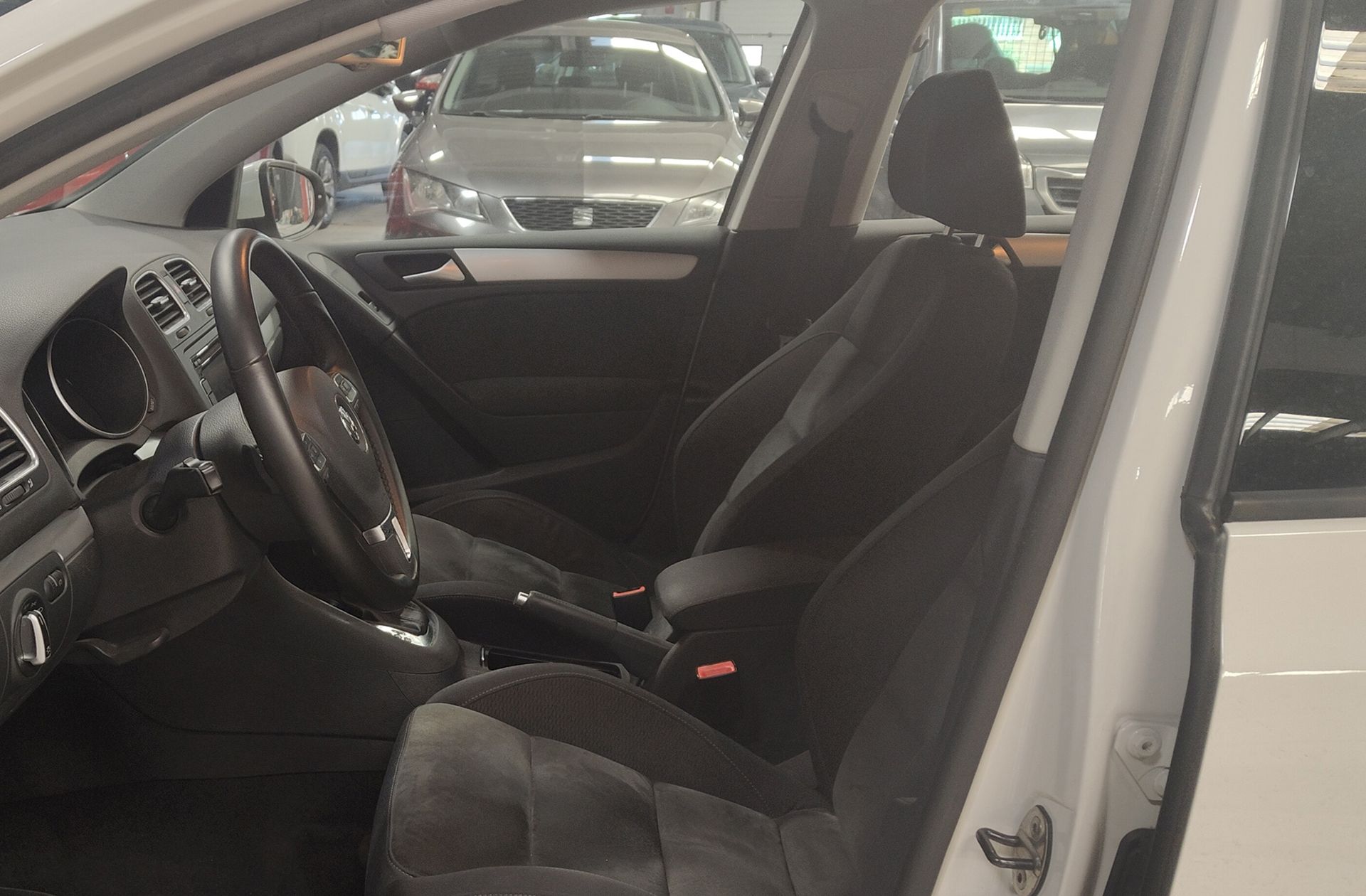 Volkswagen Golf Sport 1.6 TDI CR DSG Pack R-Line - foto 9