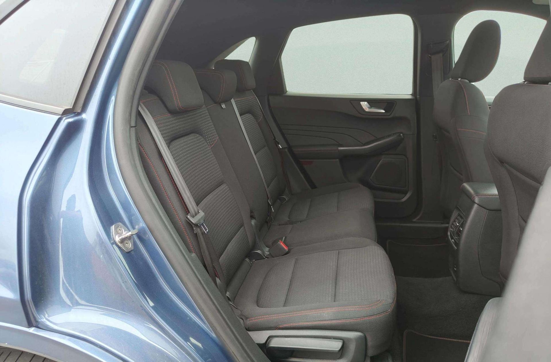 Ford Kuga 1.5 EcoBlue ST-Line - foto 19
