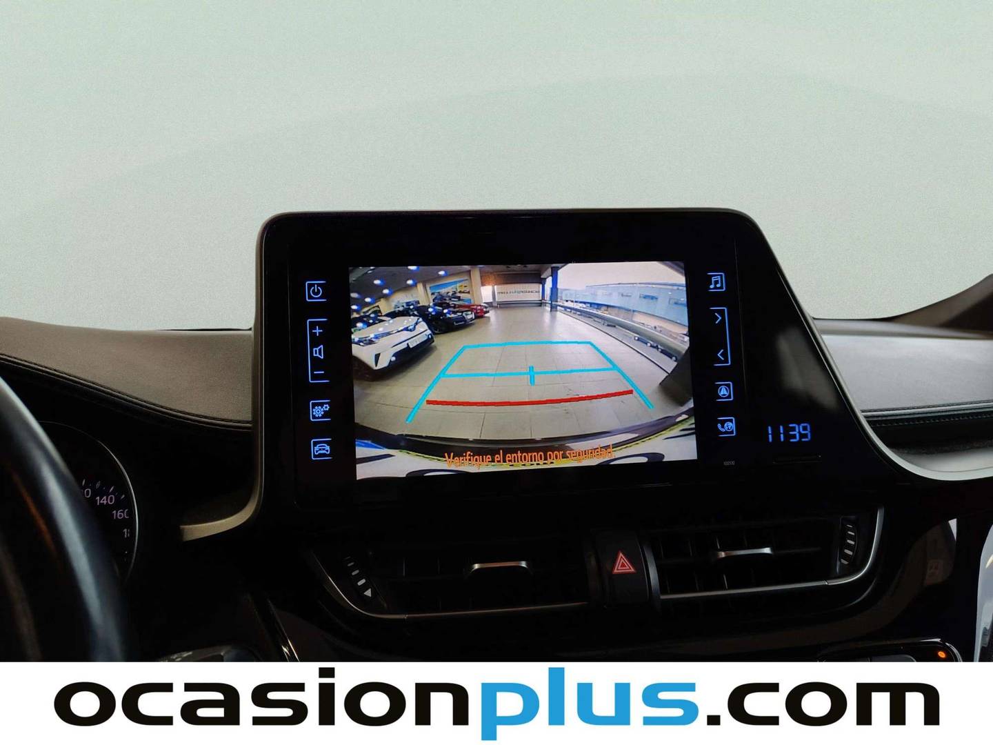 Foto Toyota C-HR Toyota C-HR 1.8 125H Advance (122 CV)