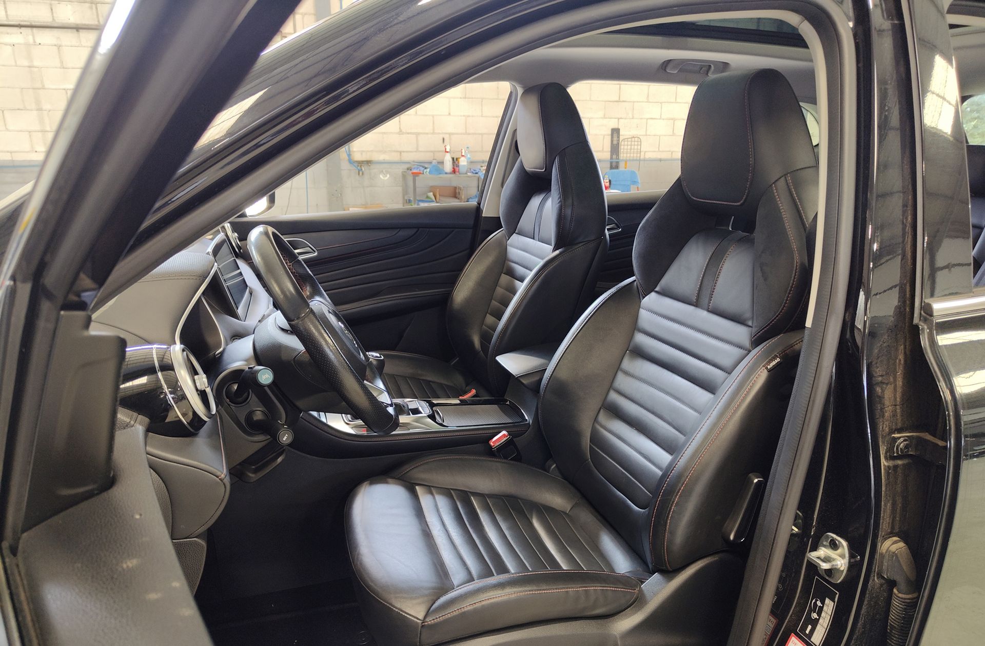 MG HS 1.5 Turbo GDI Luxury - foto 12