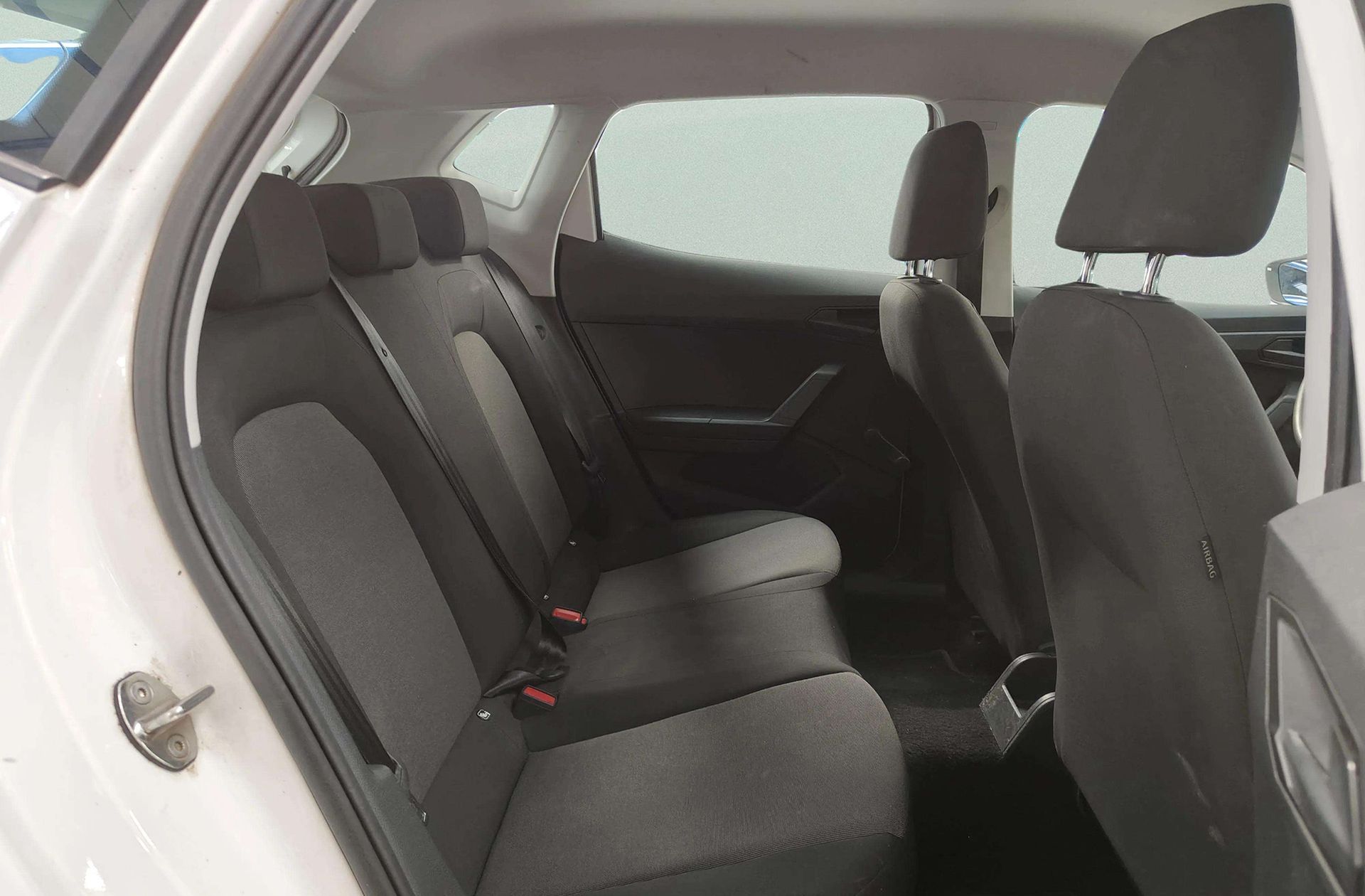 SEAT Ibiza 1.0 MPI Reference - foto 14