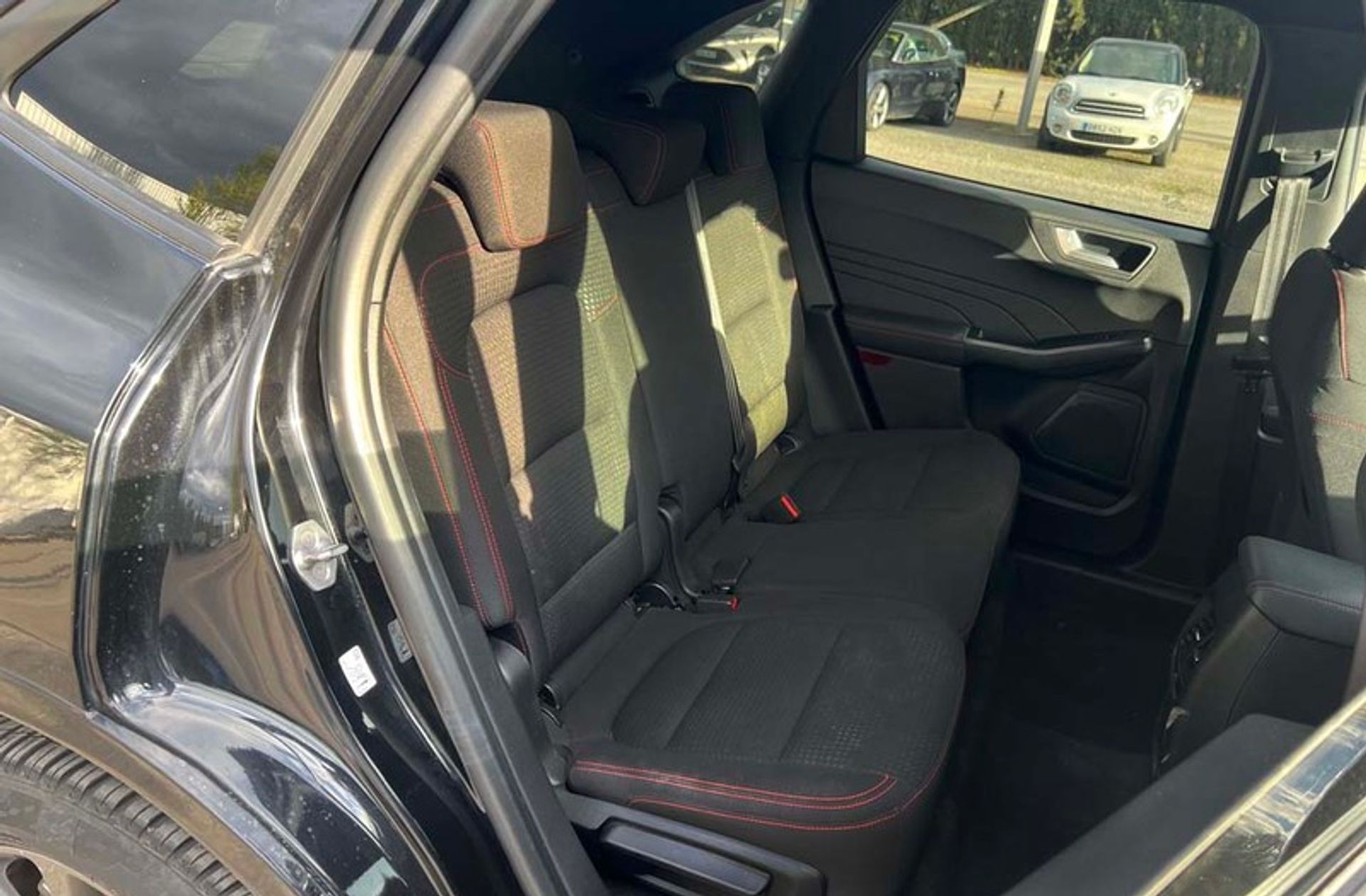 Ford Kuga 2.5 Duratec PHEV ST-Line - foto 17