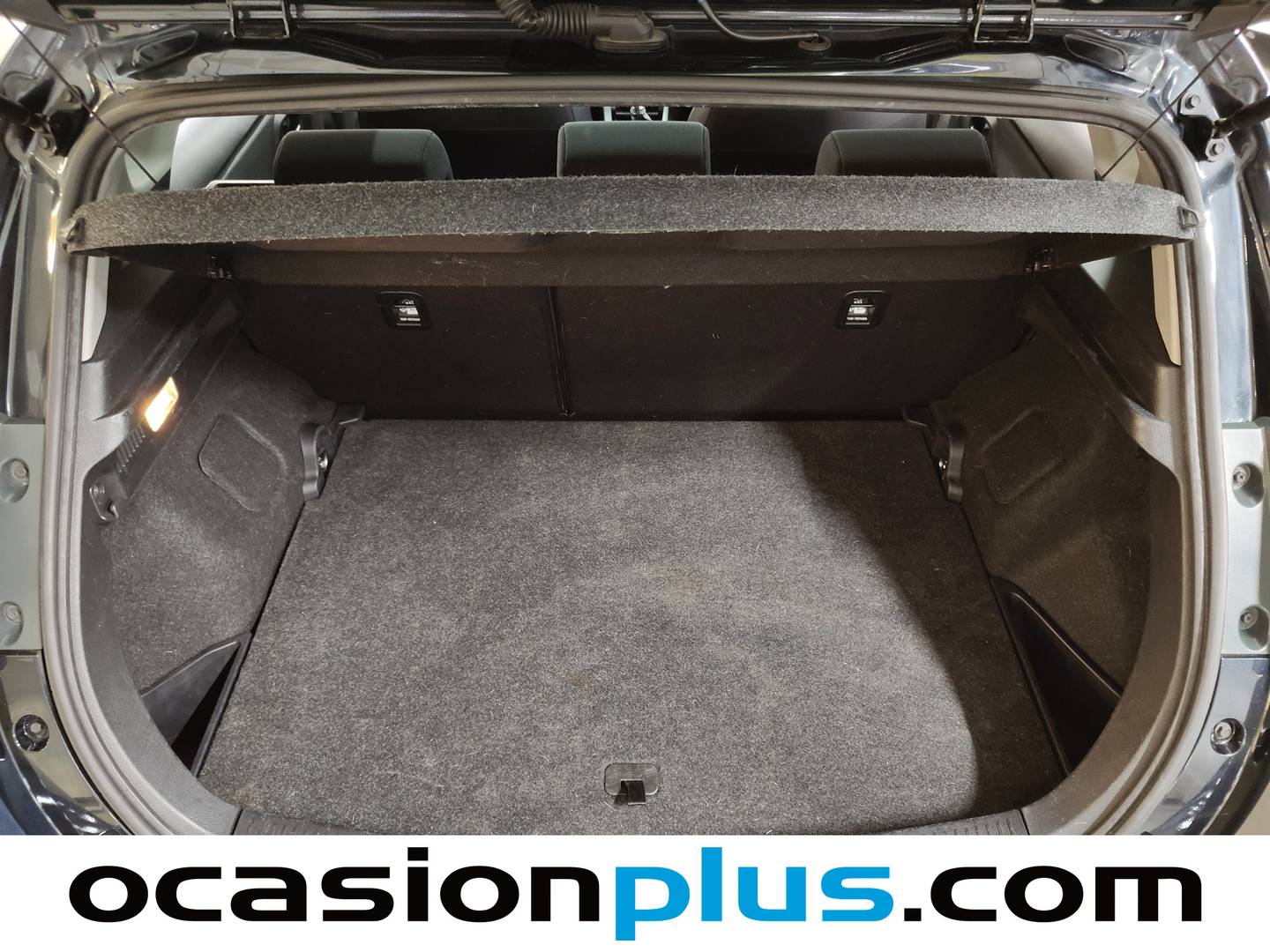 Fotos maletero Toyota Auris Toyota Auris 120T Touring Sports Active (116 CV)